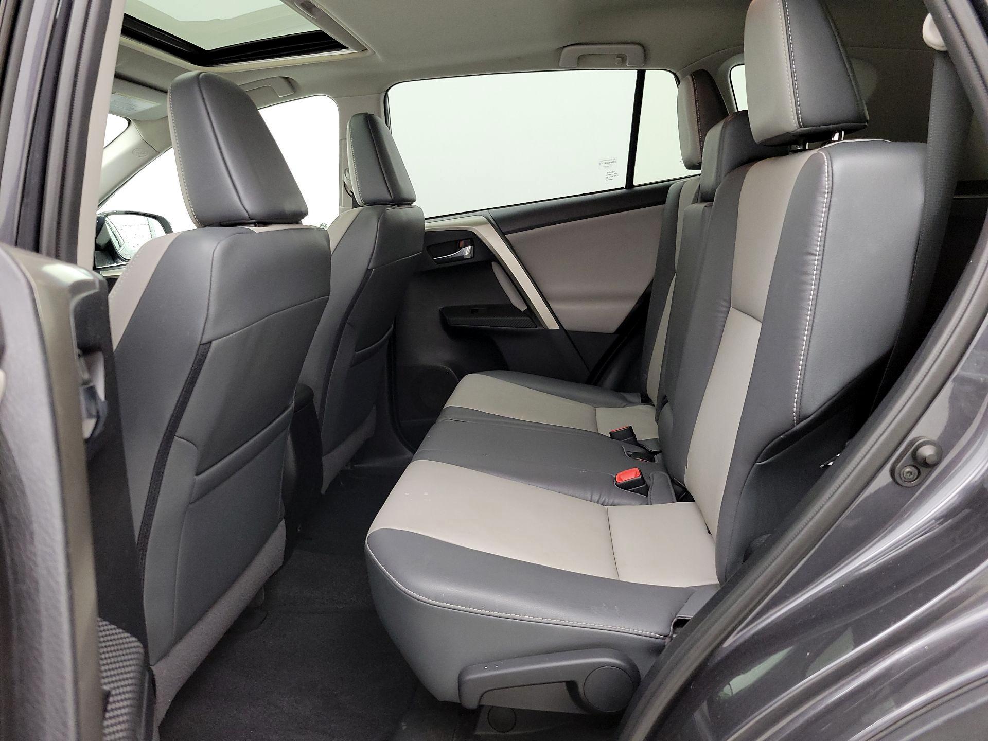 Thumbnail: 2015 Toyota RAV4 - 20