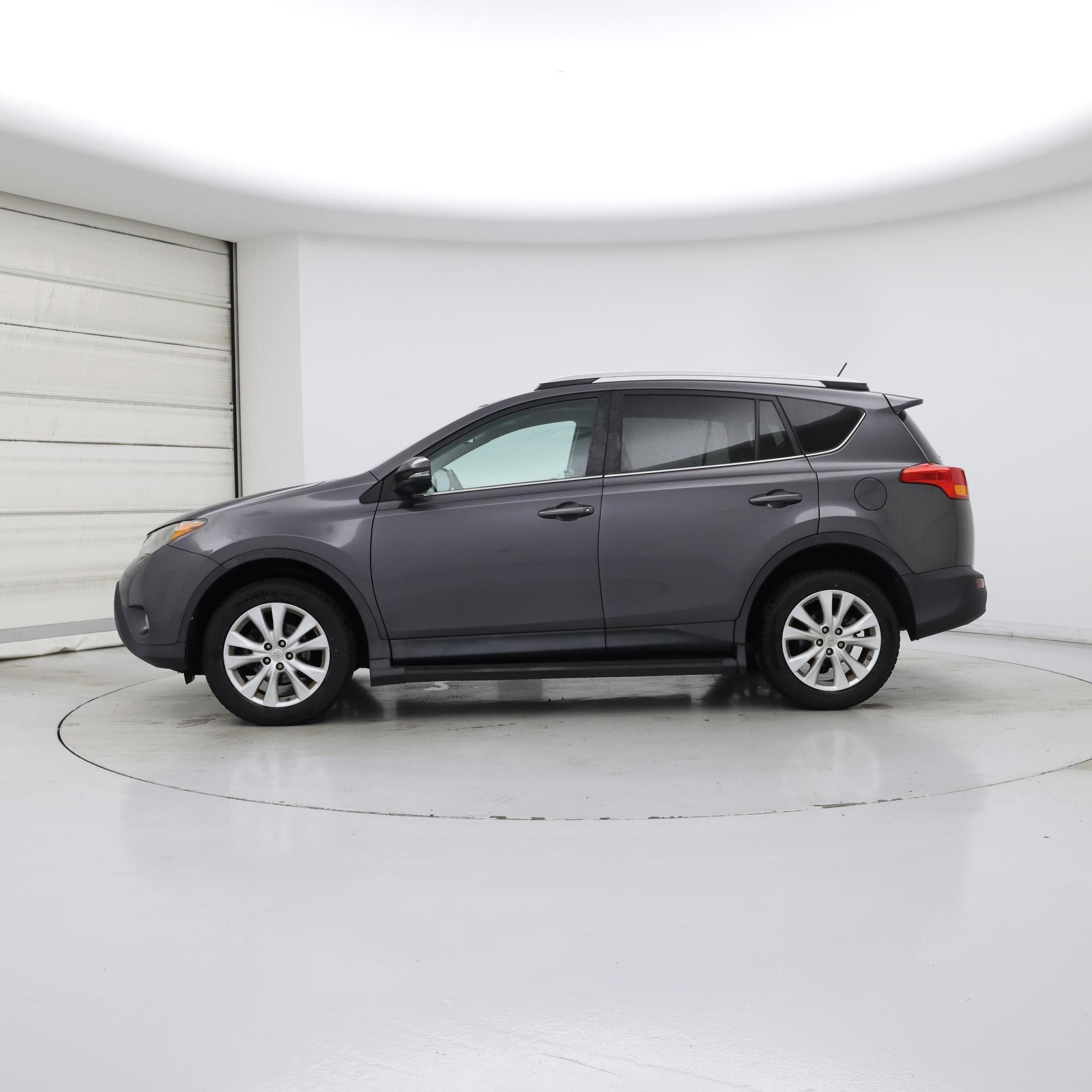 Thumbnail: 2015 Toyota RAV4 - 3