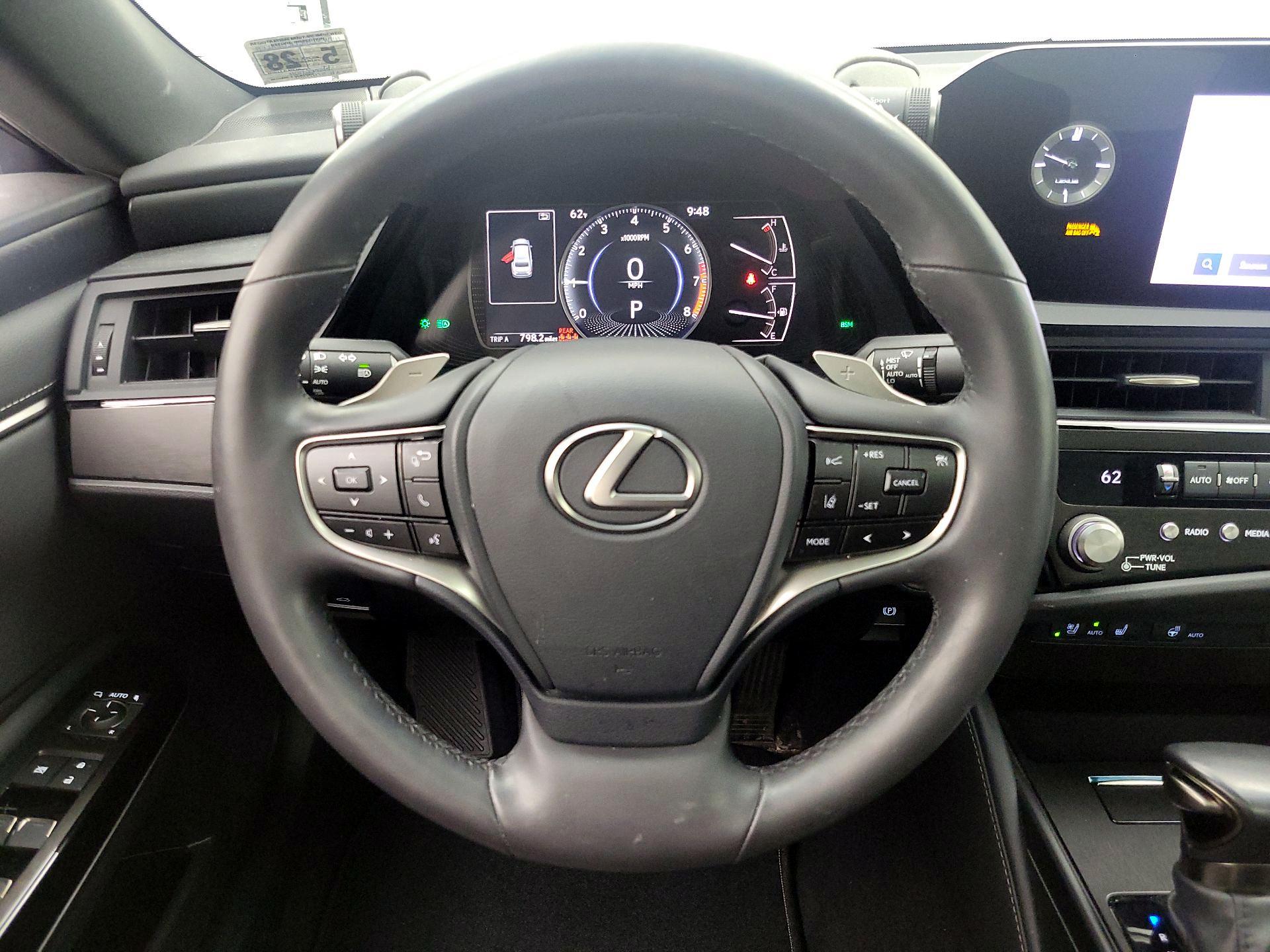 Thumbnail: 2023 Lexus ES - 10