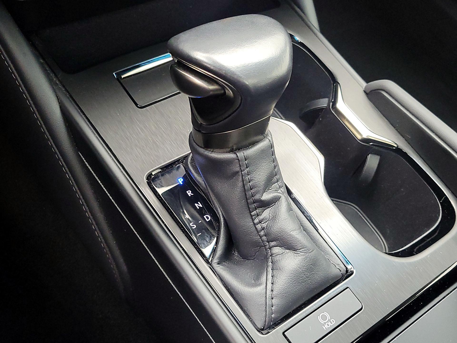 Thumbnail: 2023 Lexus ES - 17