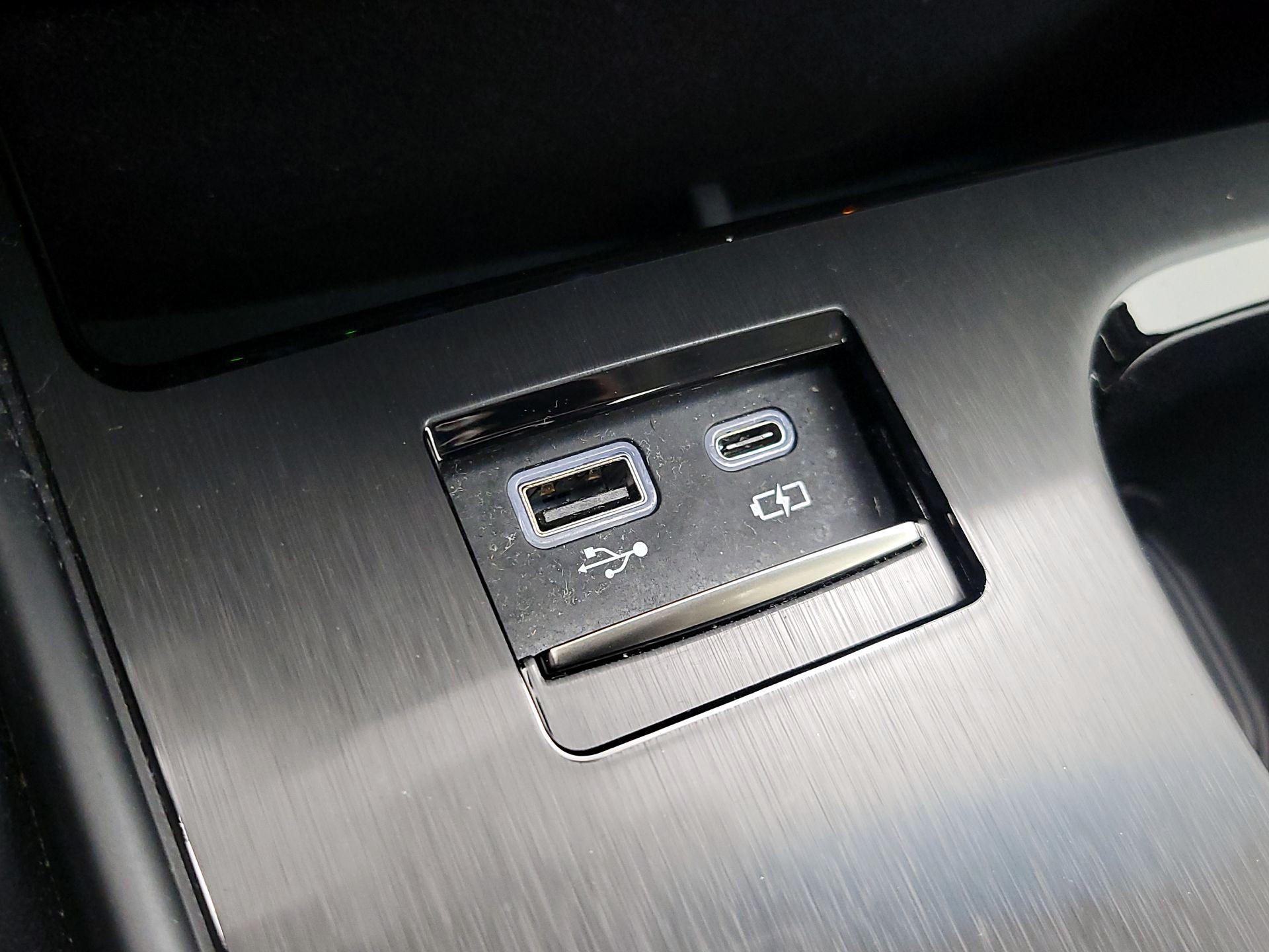 Thumbnail: 2023 Lexus ES - 18