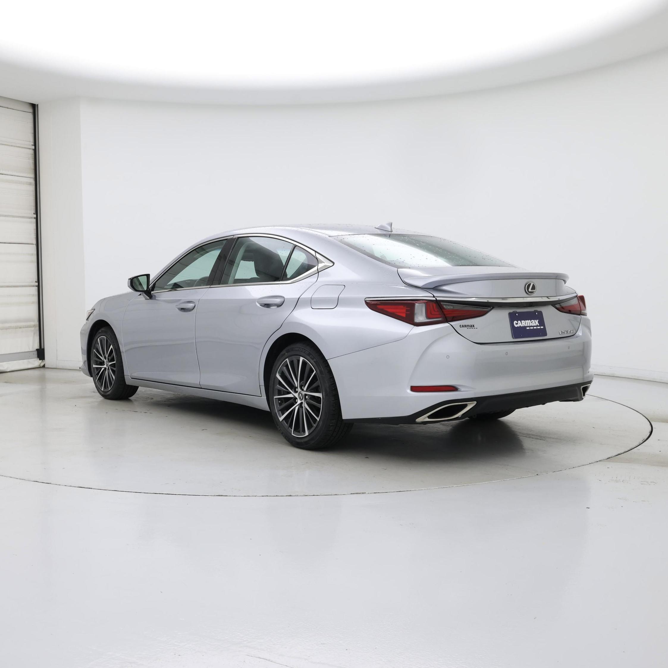 Thumbnail: 2023 Lexus ES - 2
