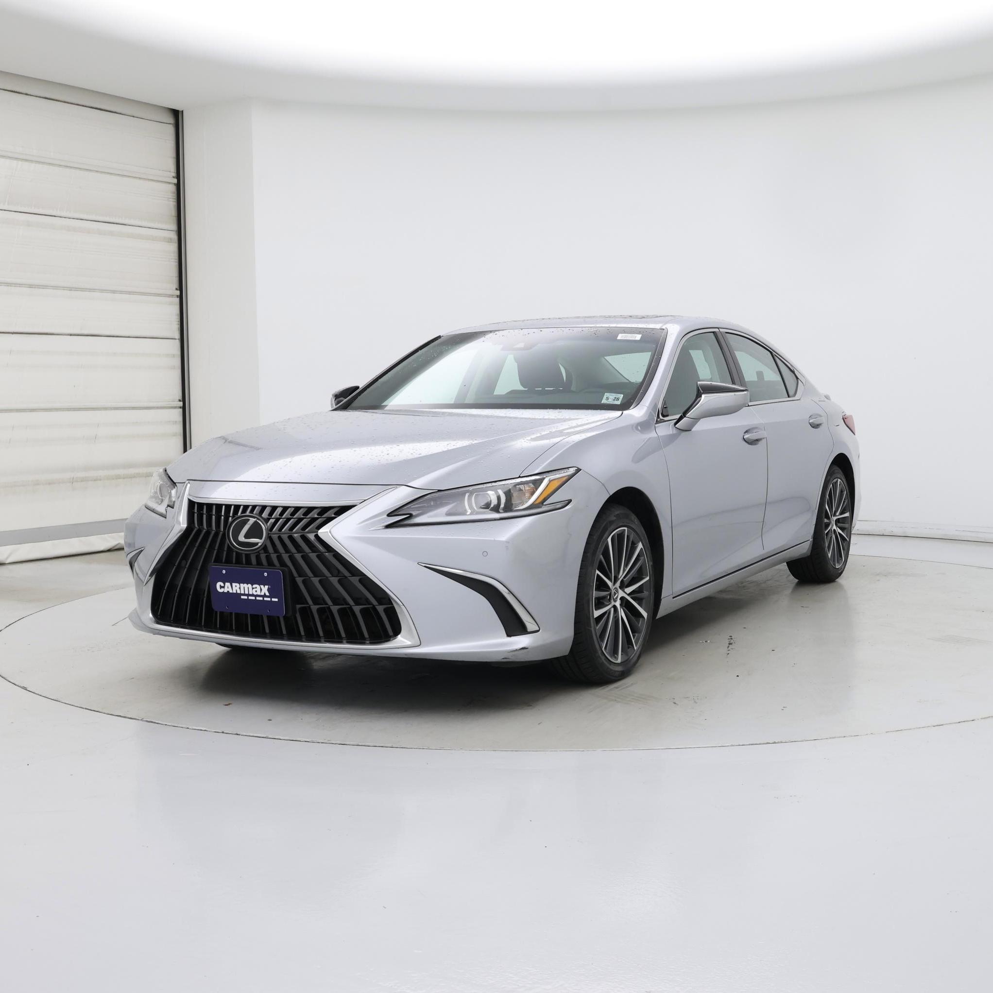 Thumbnail: 2023 Lexus ES - 4