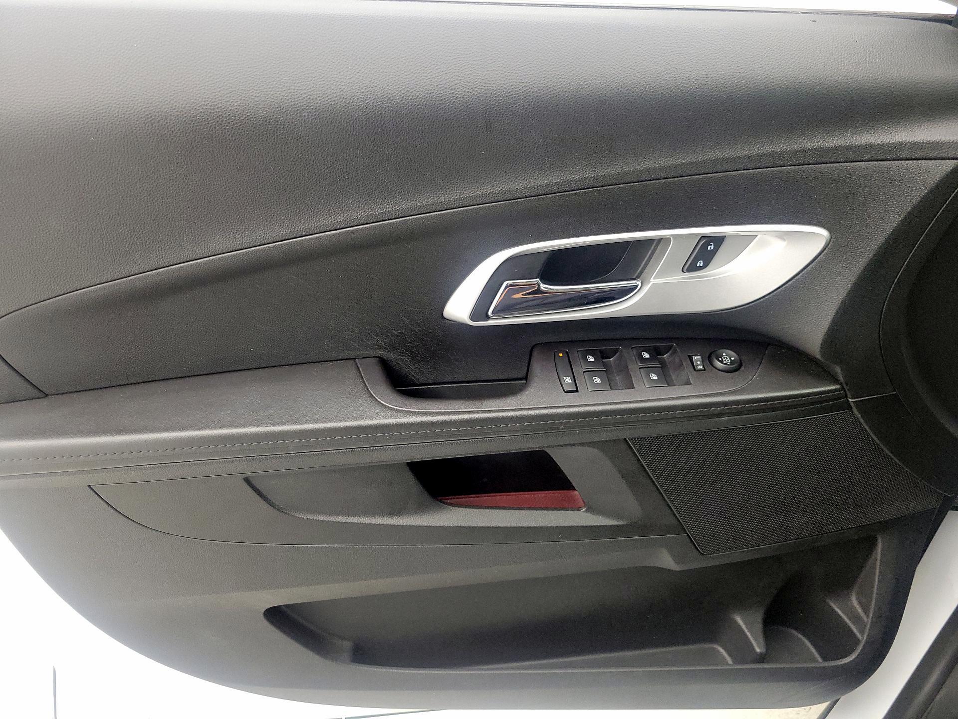 Thumbnail: 2016 Chevrolet Equinox - 12