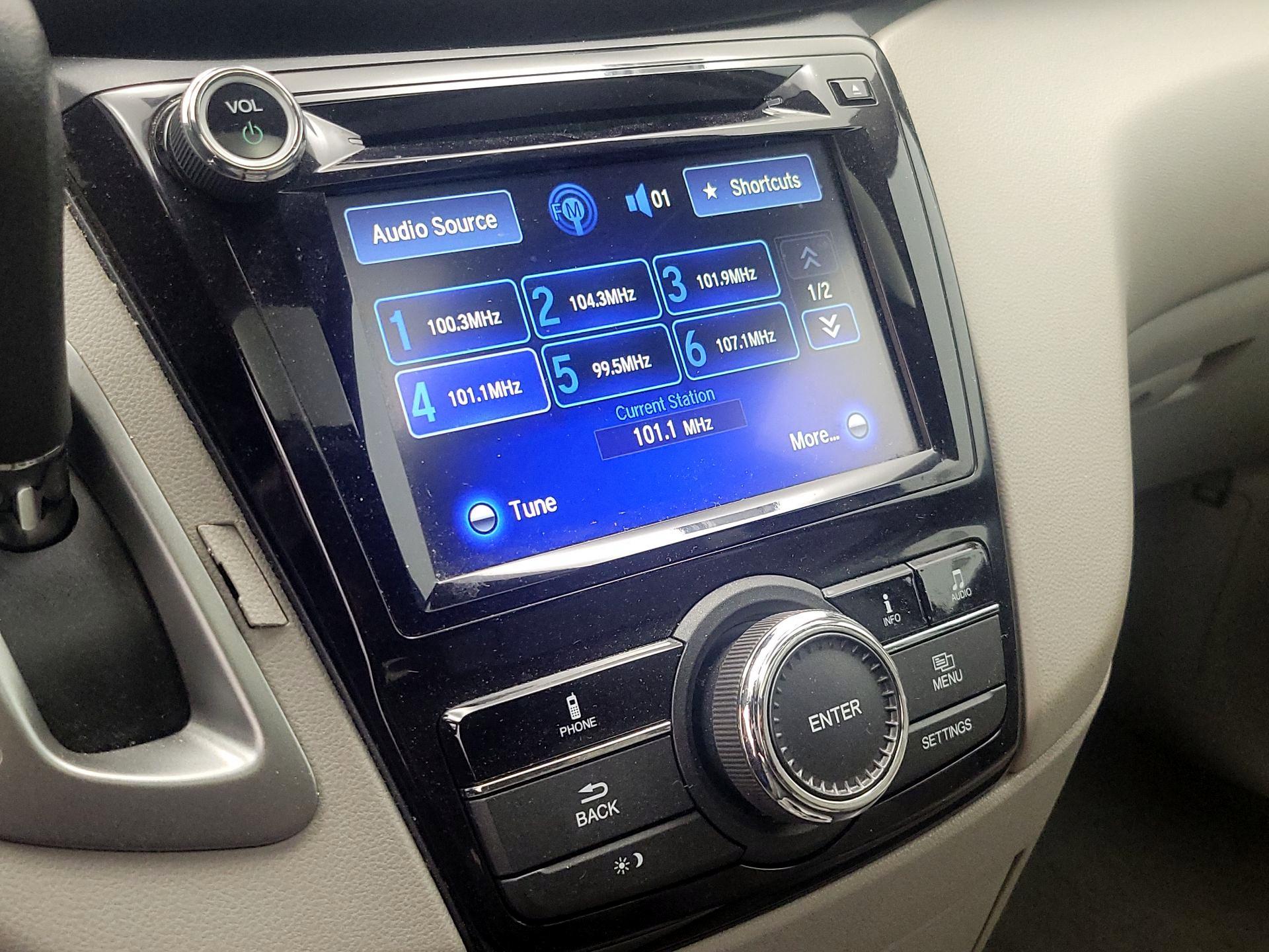 Thumbnail: 2015 Honda Odyssey - 15
