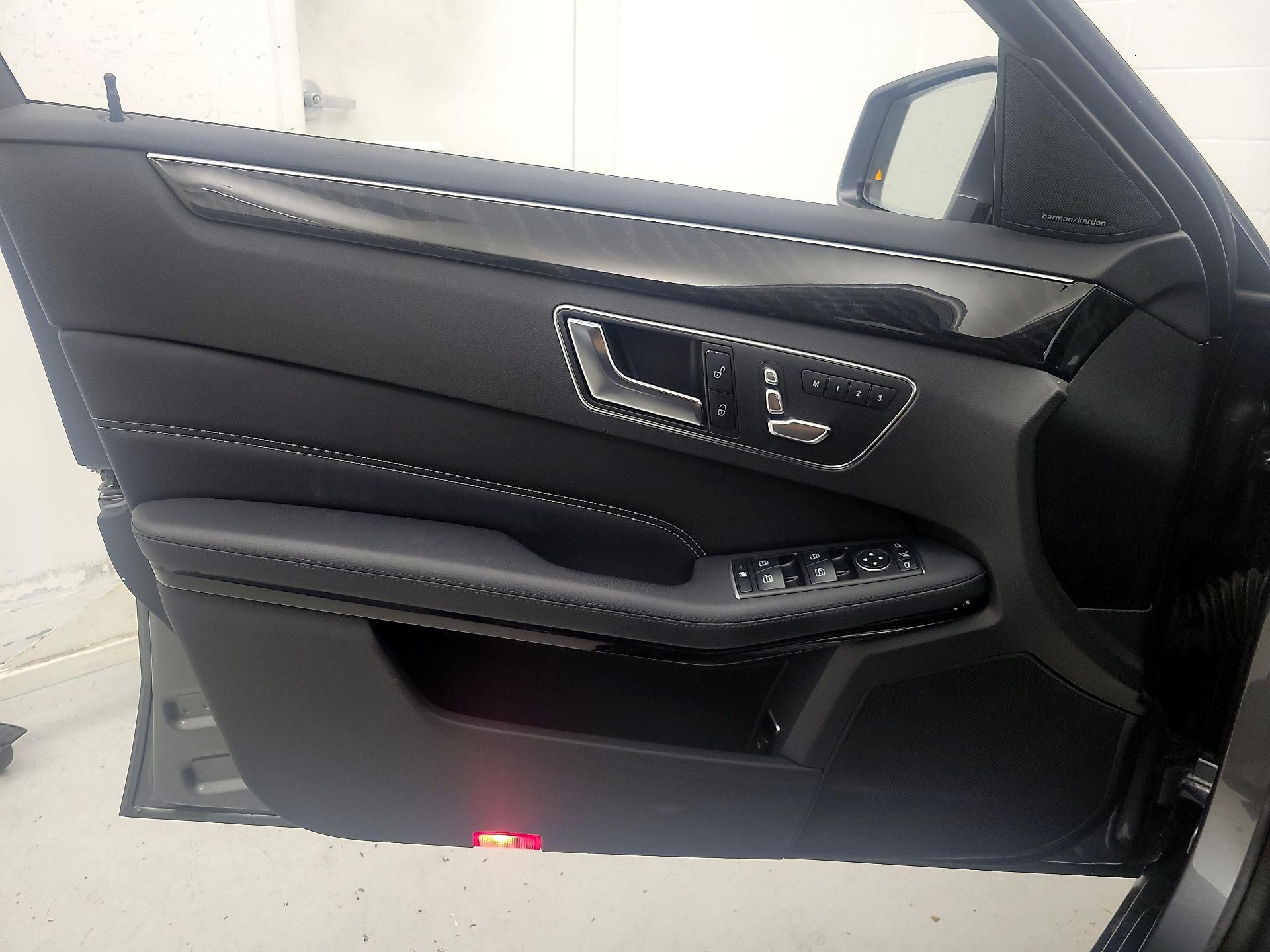 Thumbnail: 2016 Mercedes-Benz E-Class - 12