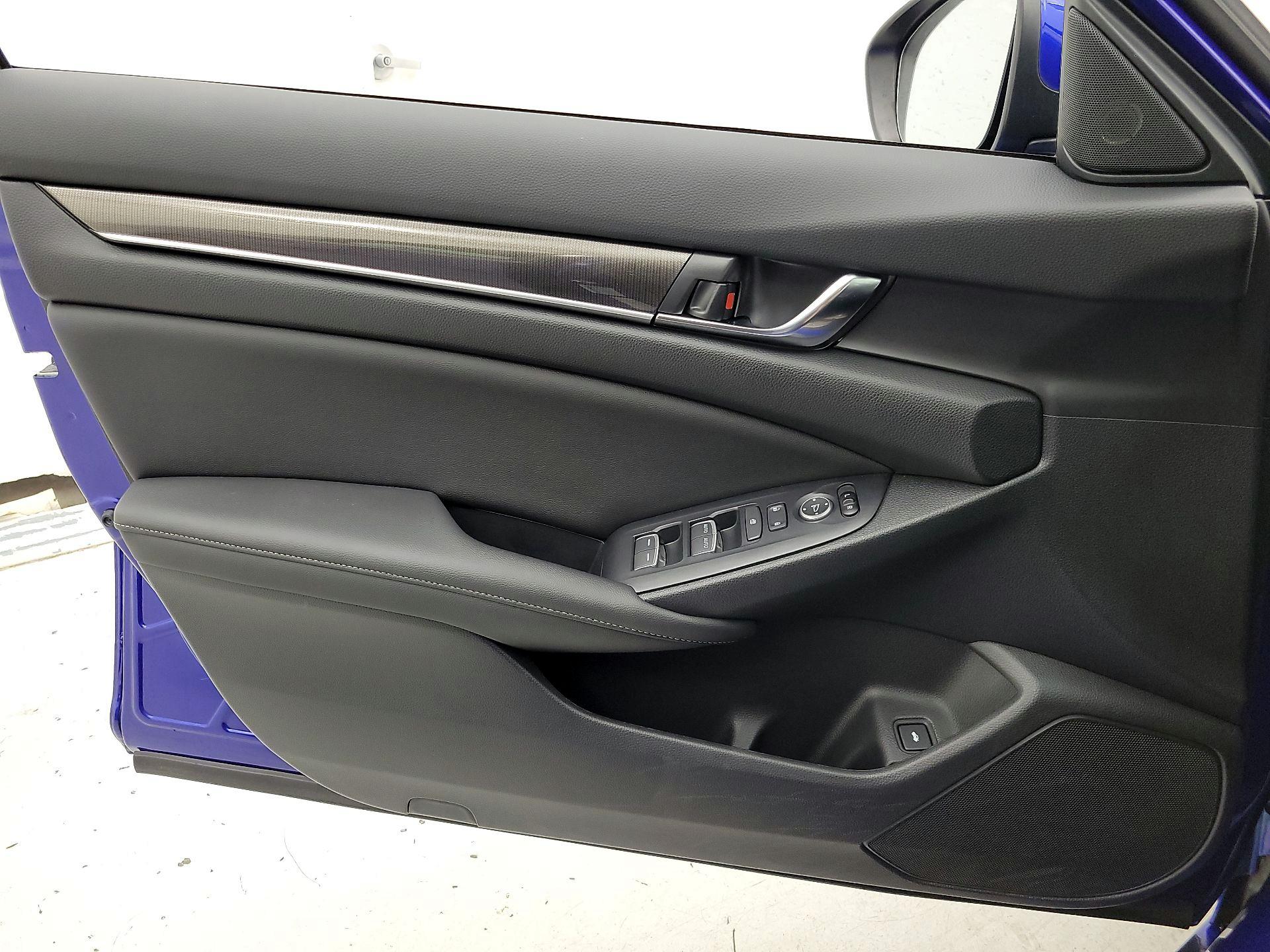 Thumbnail: 2019 Honda Accord - 12
