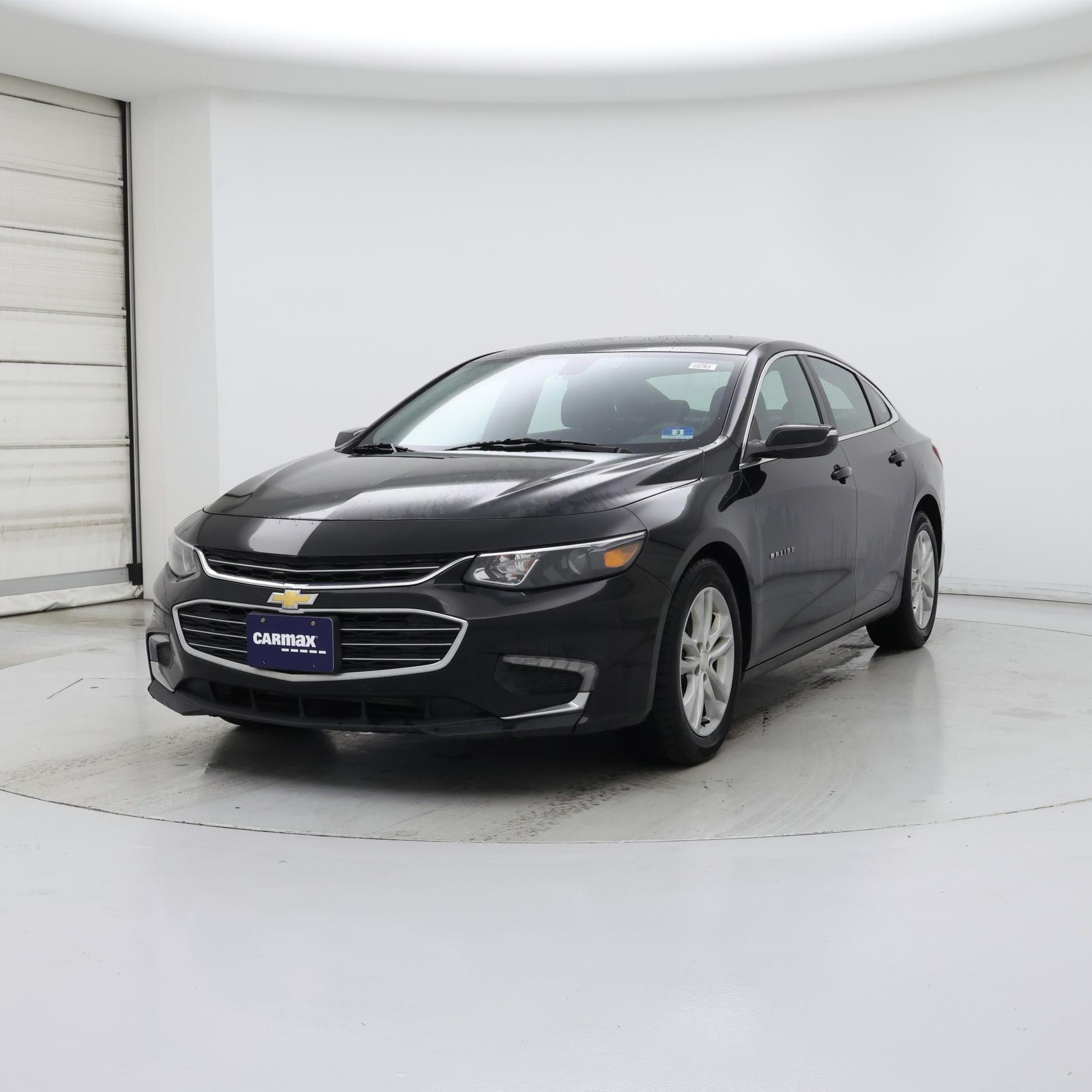 Thumbnail: 2018 Chevrolet Malibu - 4
