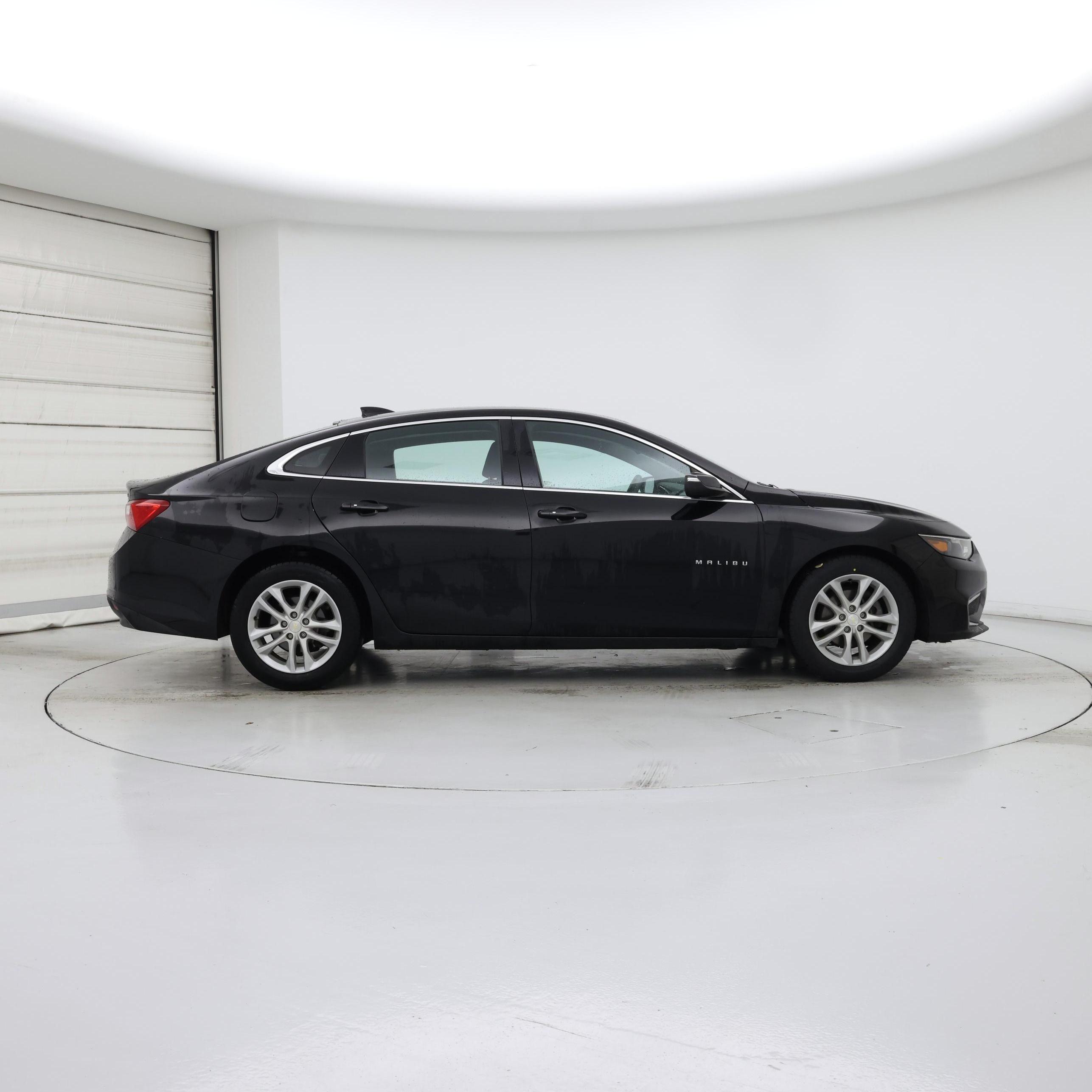 Thumbnail: 2018 Chevrolet Malibu - 7