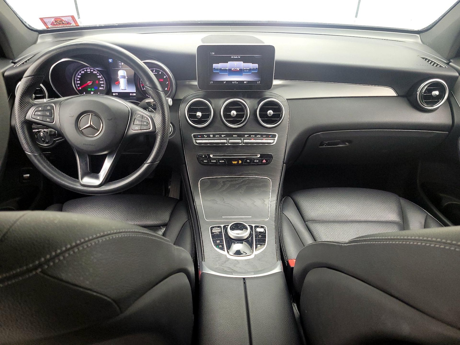 2019 Mercedes-Benz GLC GLC300 - Photo 10