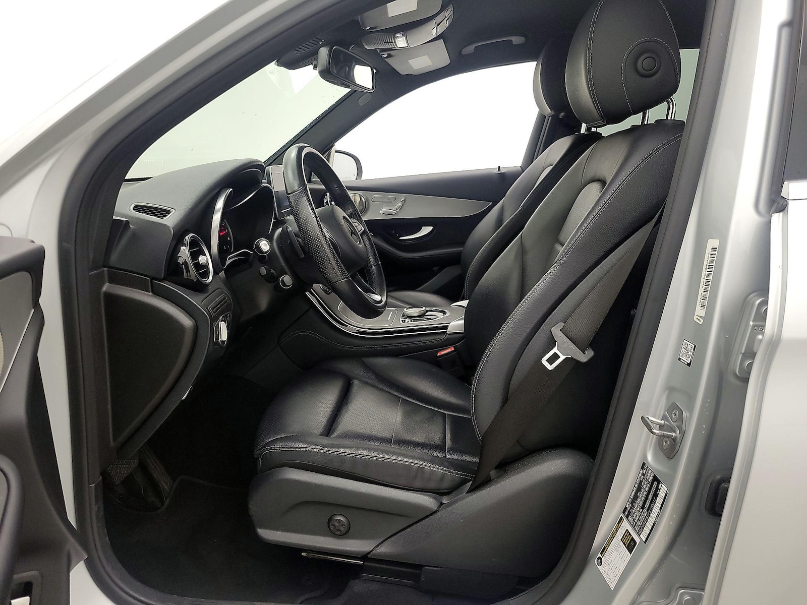 2019 Mercedes-Benz GLC GLC300 - Photo 12