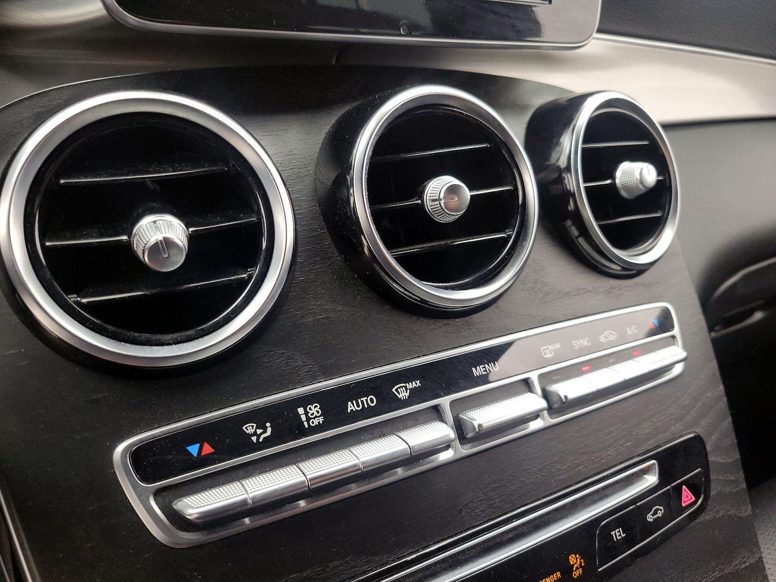 2019 Mercedes-Benz GLC GLC300 - Photo 16