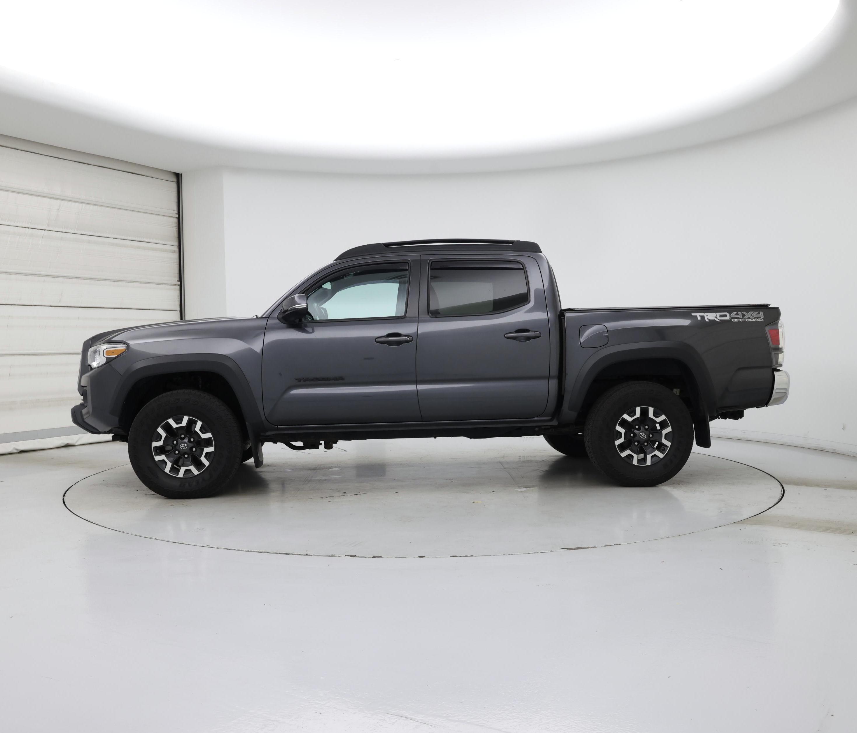 Thumbnail: 2022 Toyota Tacoma - 3