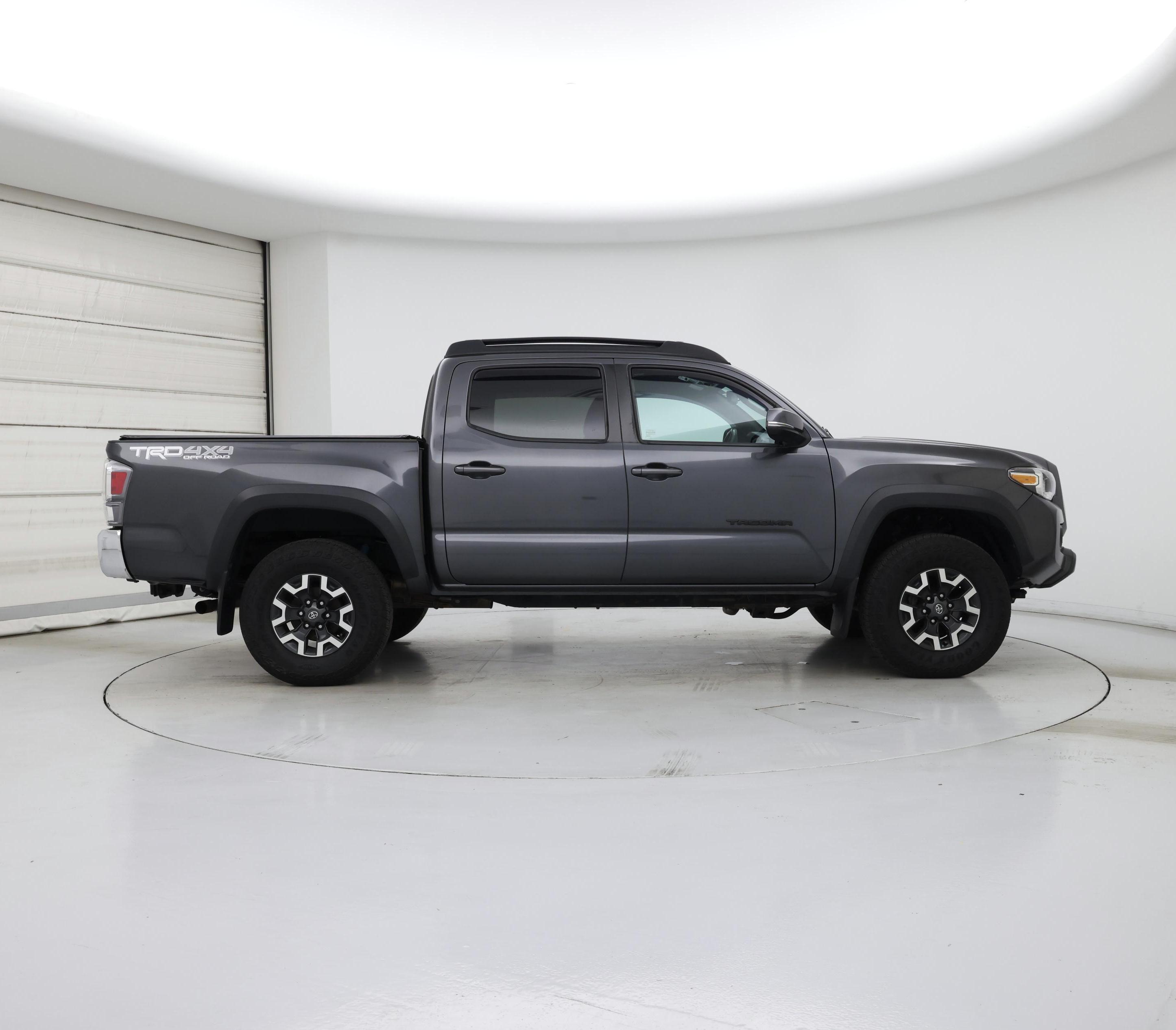 Thumbnail: 2022 Toyota Tacoma - 7
