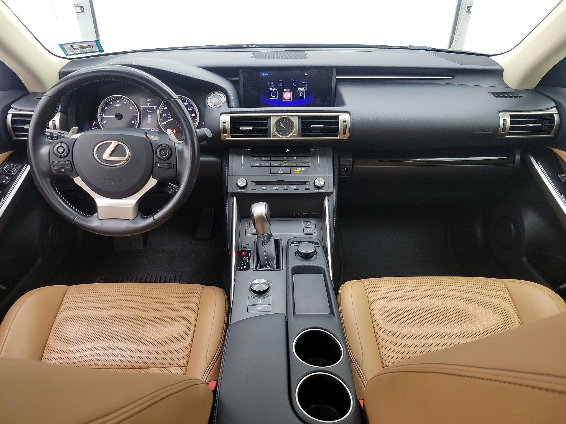 Thumbnail: 2015 Lexus IS - 9