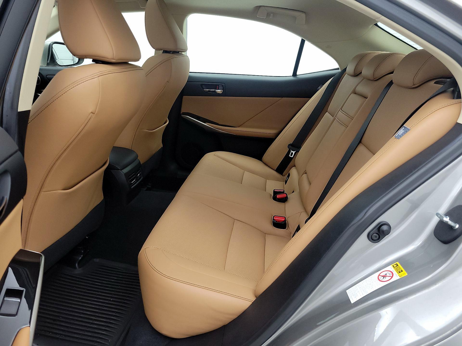 Thumbnail: 2015 Lexus IS - 20