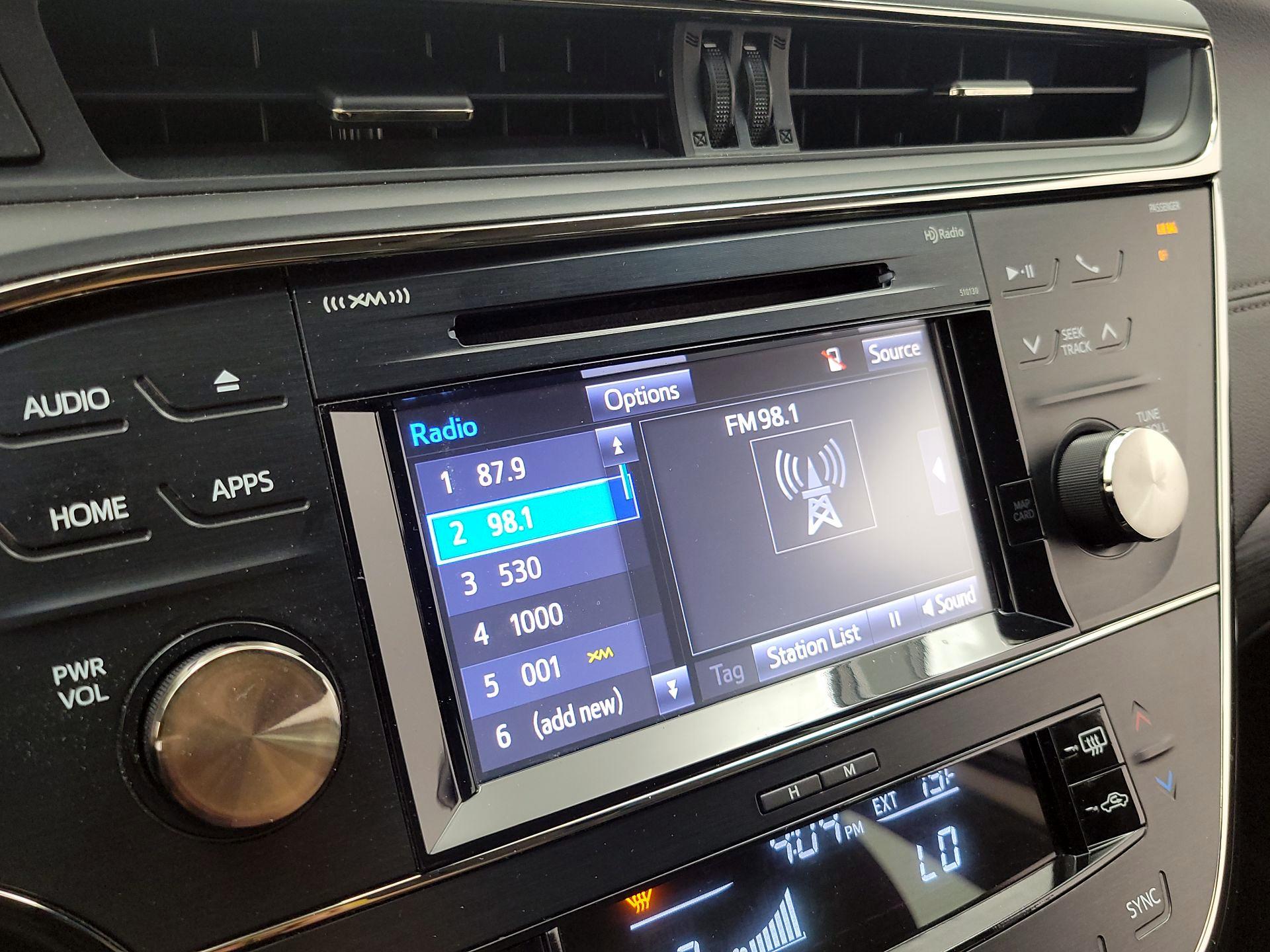 Thumbnail: 2018 Toyota Avalon - 16
