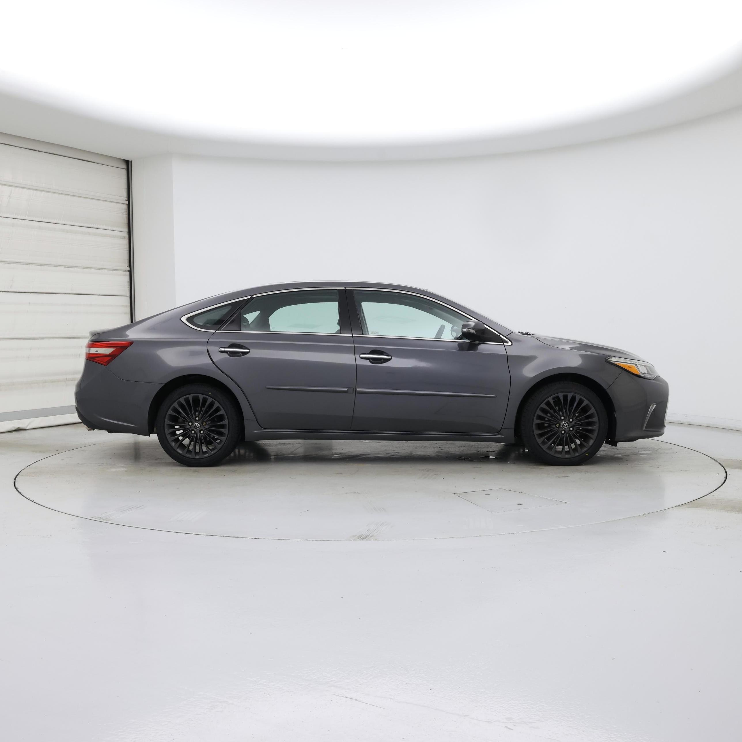 Thumbnail: 2018 Toyota Avalon - 7
