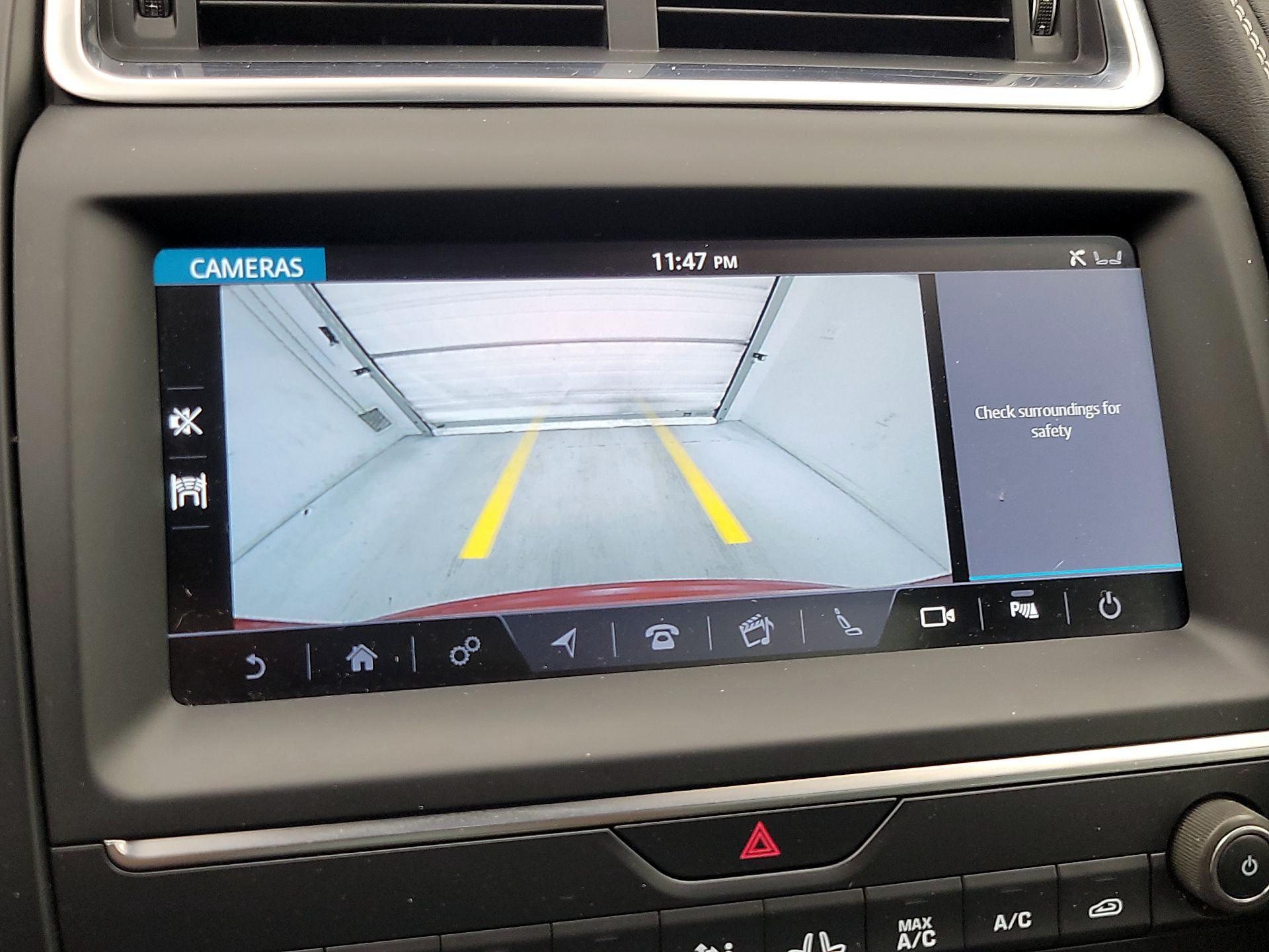 Thumbnail: 2020 Jaguar E-Pace - 15