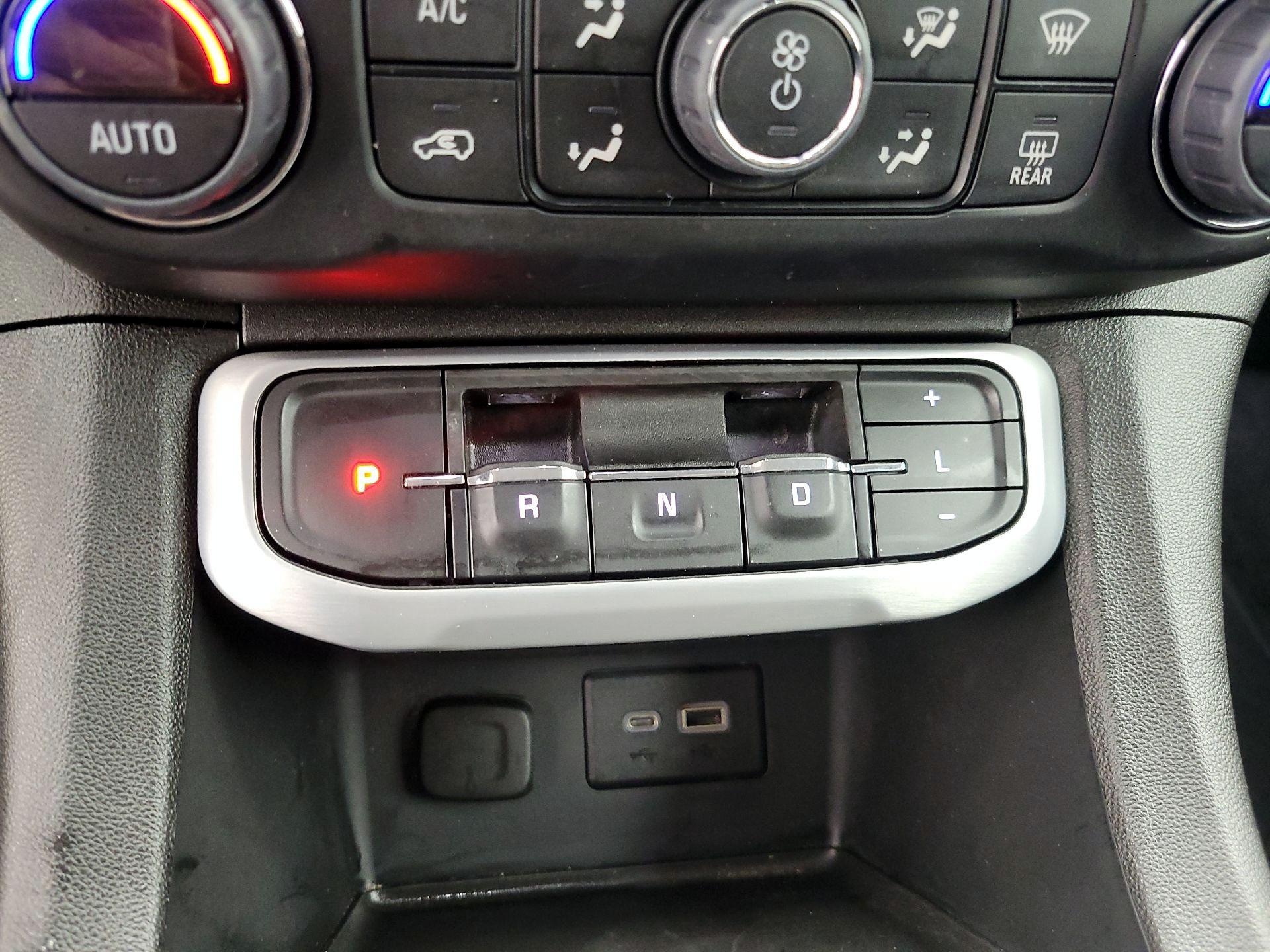 Thumbnail: 2022 GMC Acadia - 17