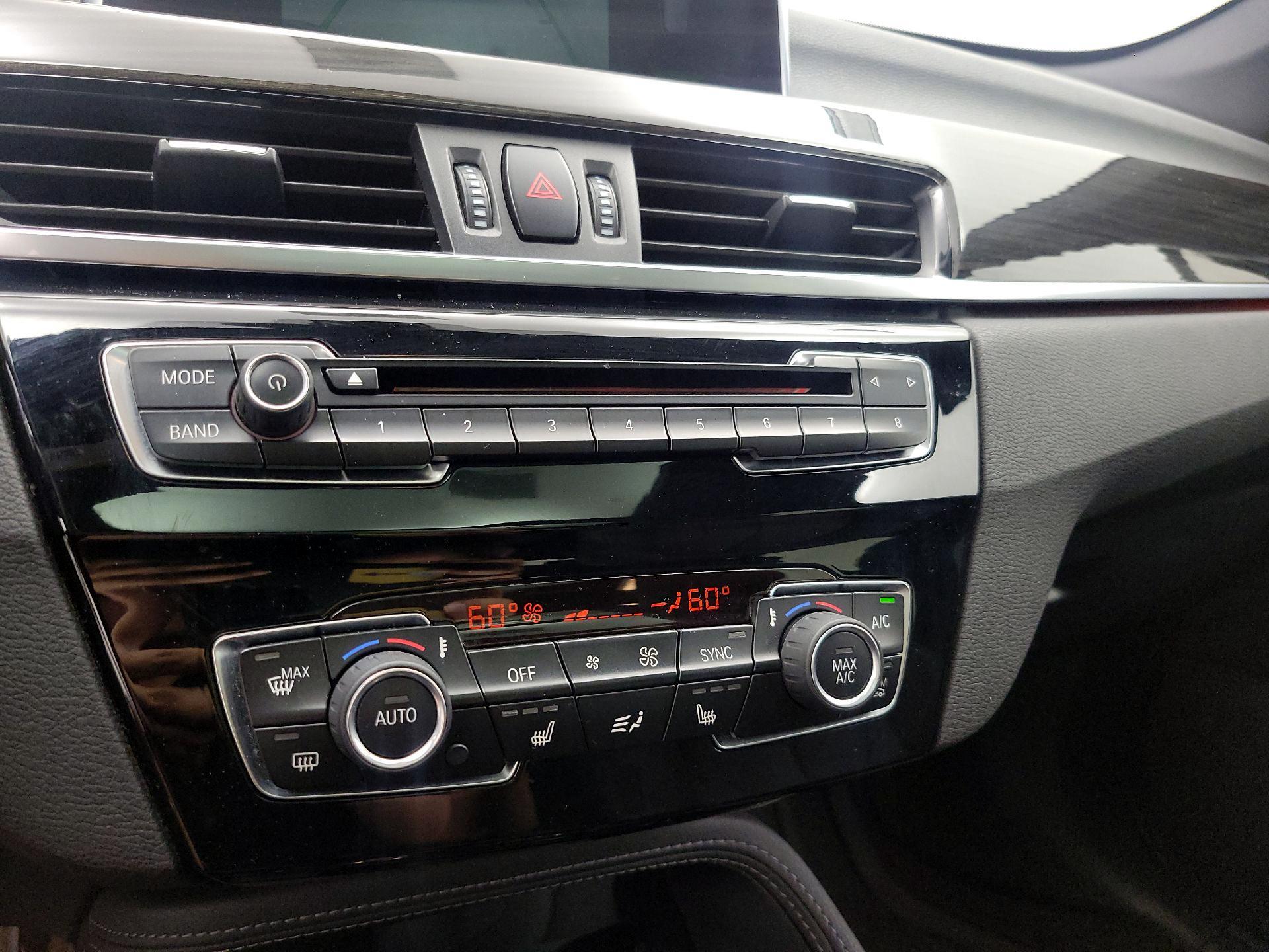 Thumbnail: 2016 BMW X1 - 16