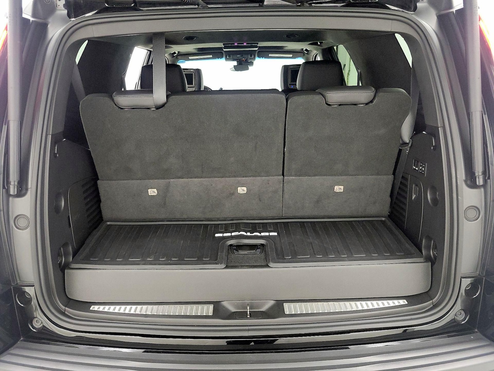 2018 Cadillac Escalade Platinum - Photo 24