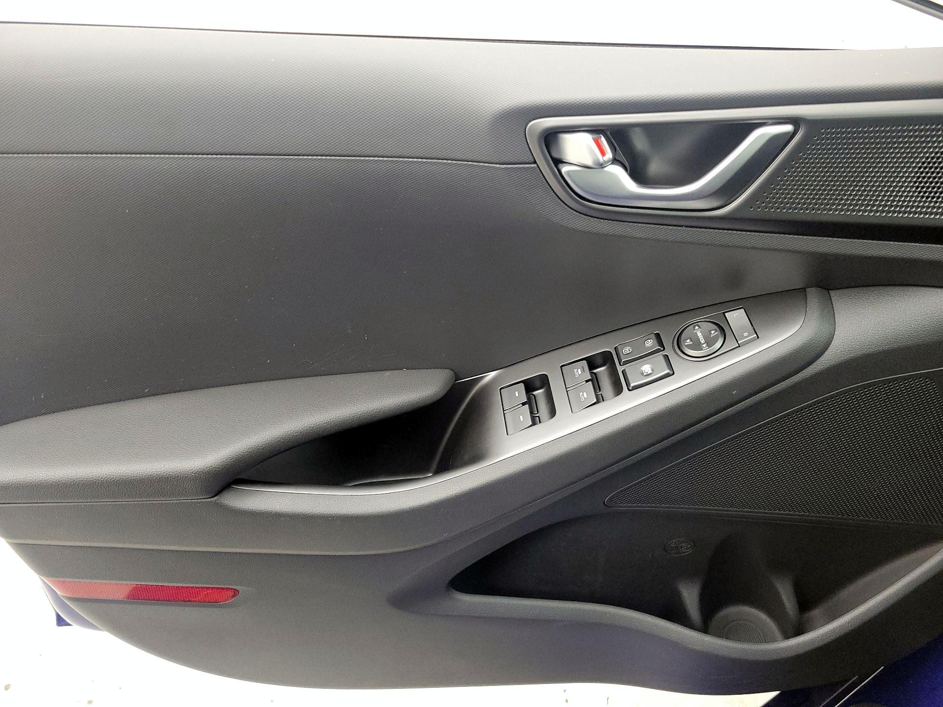 Thumbnail: 2022 Hyundai Ioniq - 12