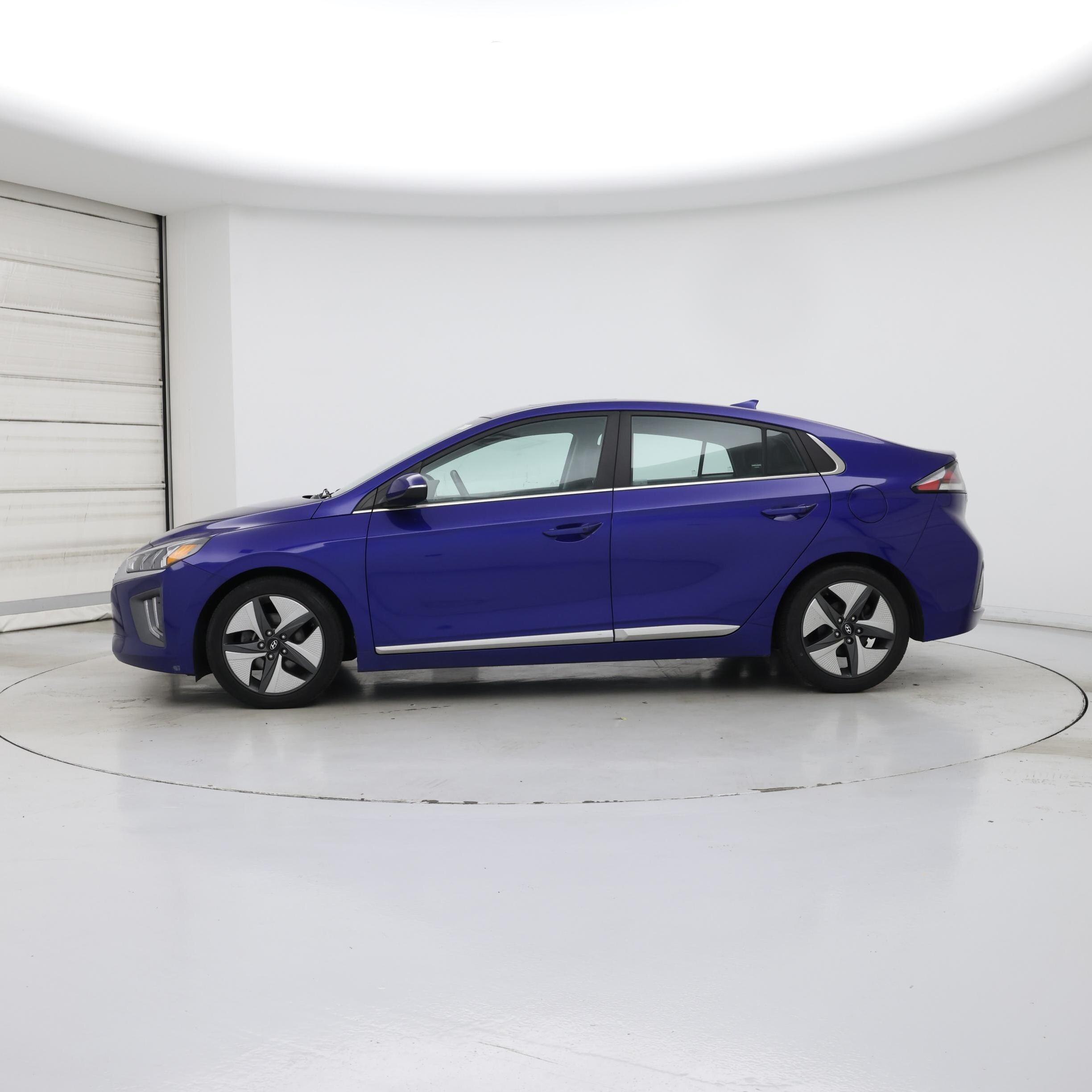 Thumbnail: 2022 Hyundai Ioniq - 3