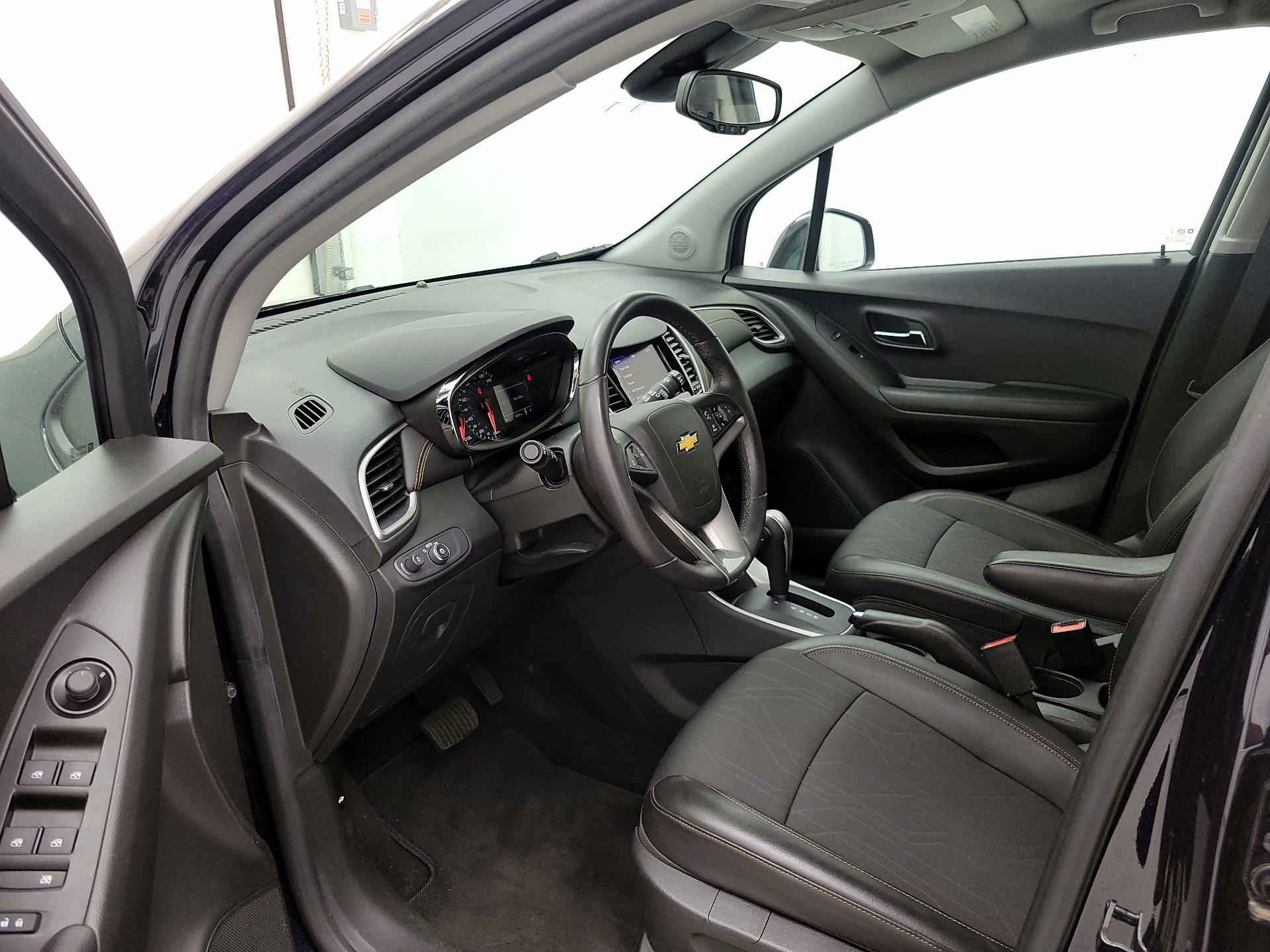 Thumbnail: 2022 Chevrolet Trax - 11