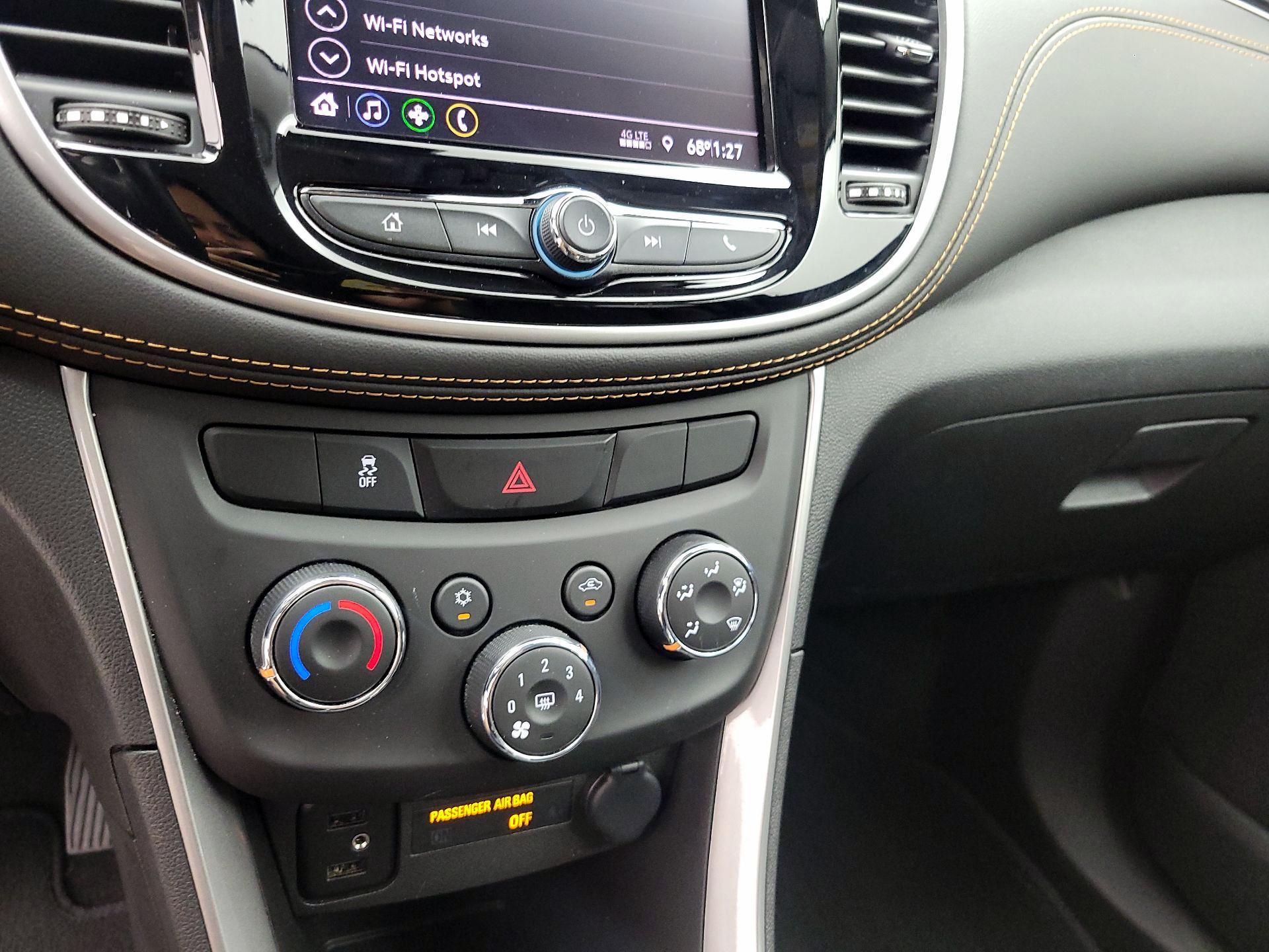 Thumbnail: 2022 Chevrolet Trax - 16