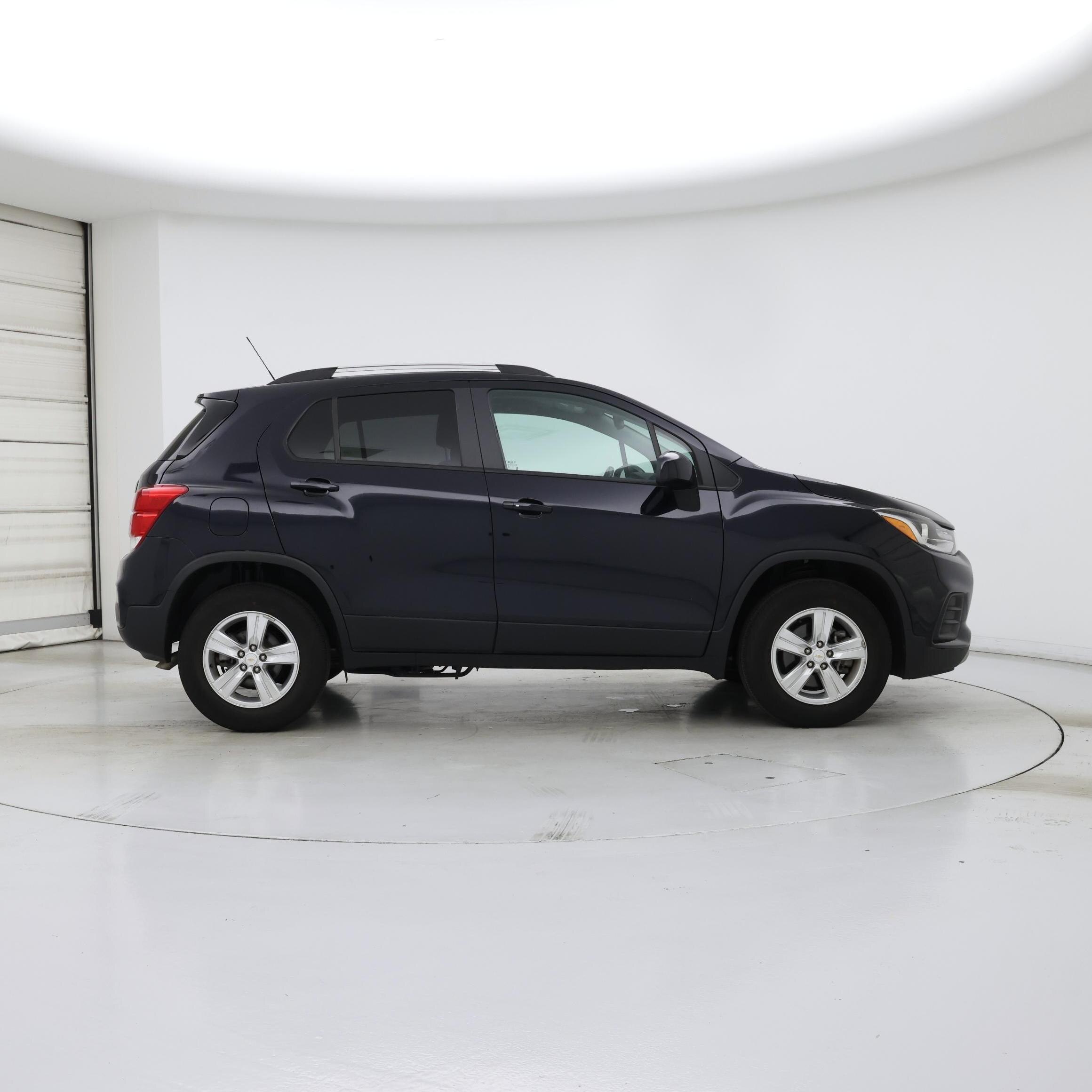 Thumbnail: 2022 Chevrolet Trax - 7