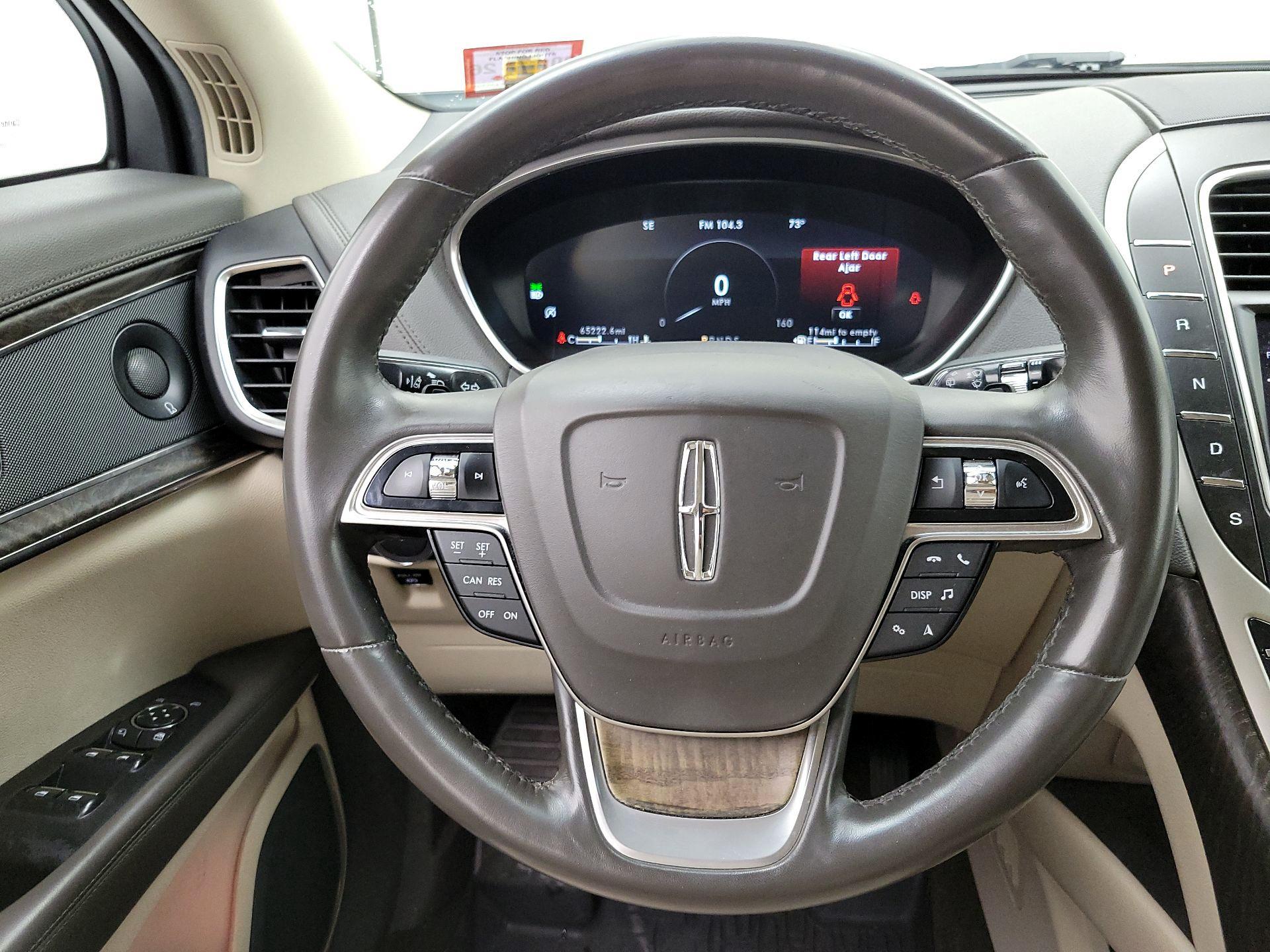 Thumbnail: 2019 Lincoln Nautilus - 10