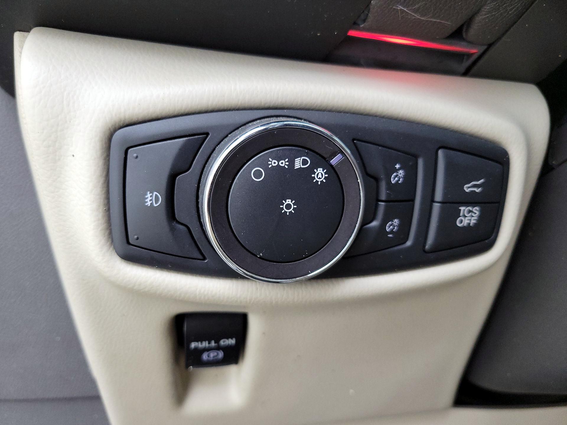 Thumbnail: 2019 Lincoln Nautilus - 13
