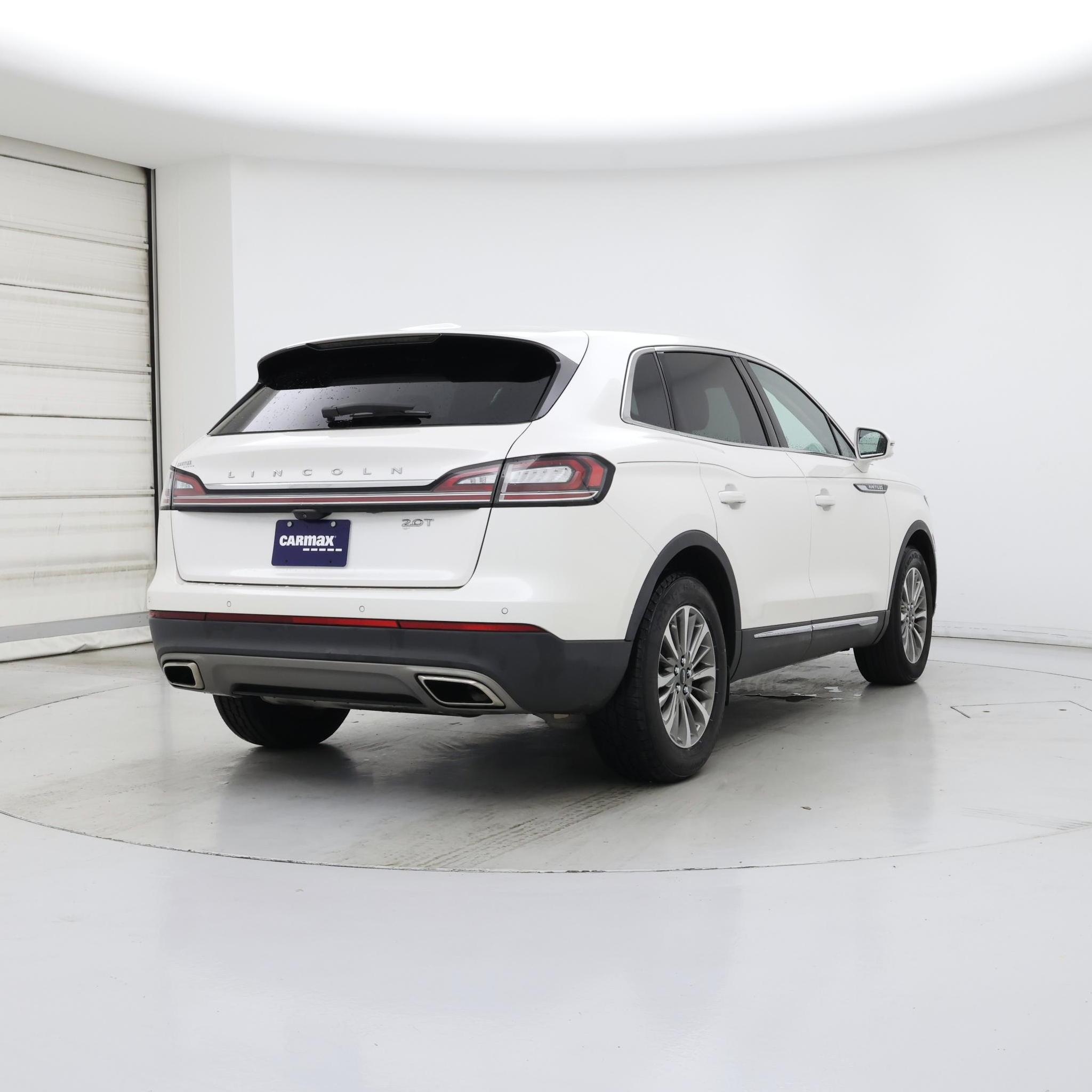 Thumbnail: 2019 Lincoln Nautilus - 8