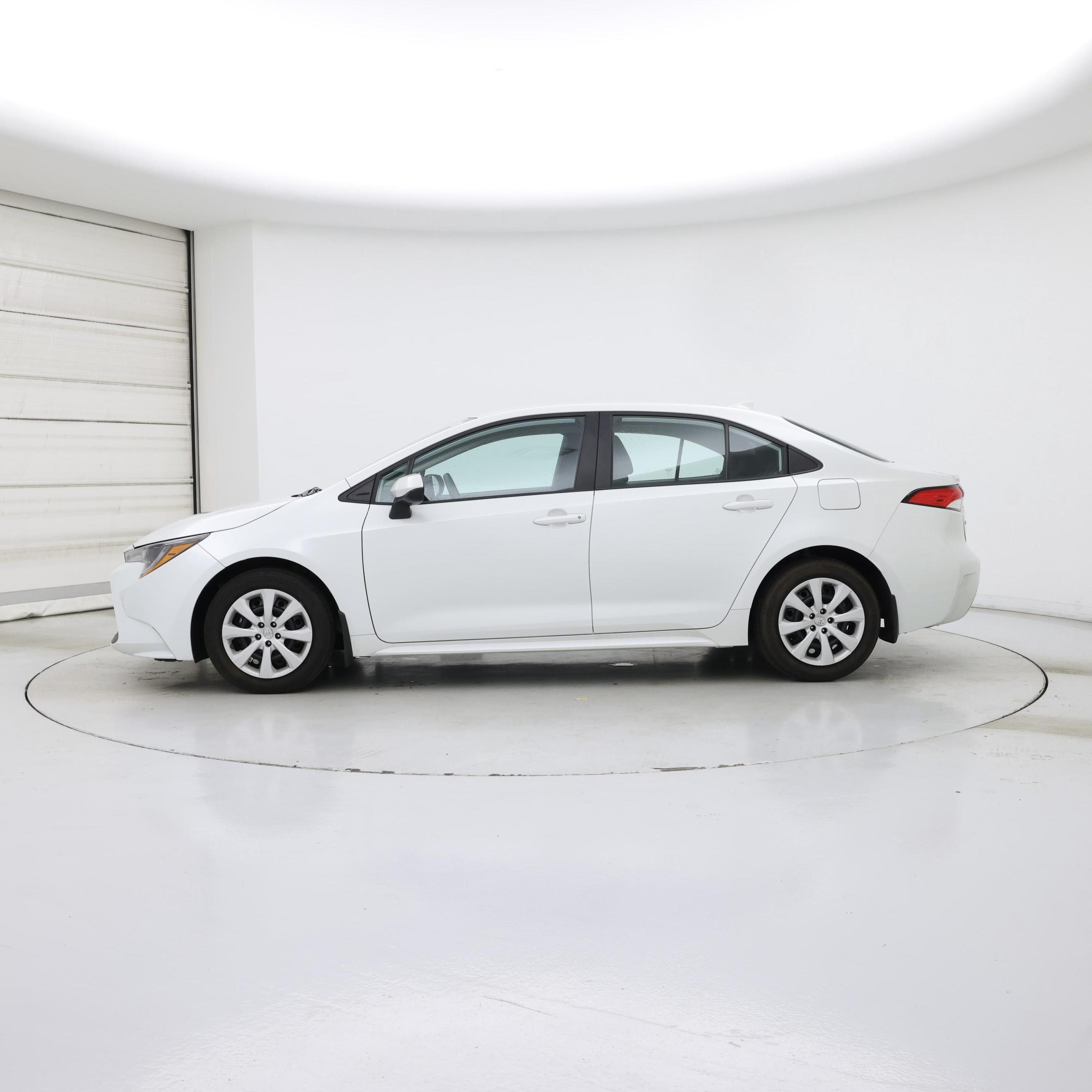 Thumbnail: 2022 Toyota Corolla - 3