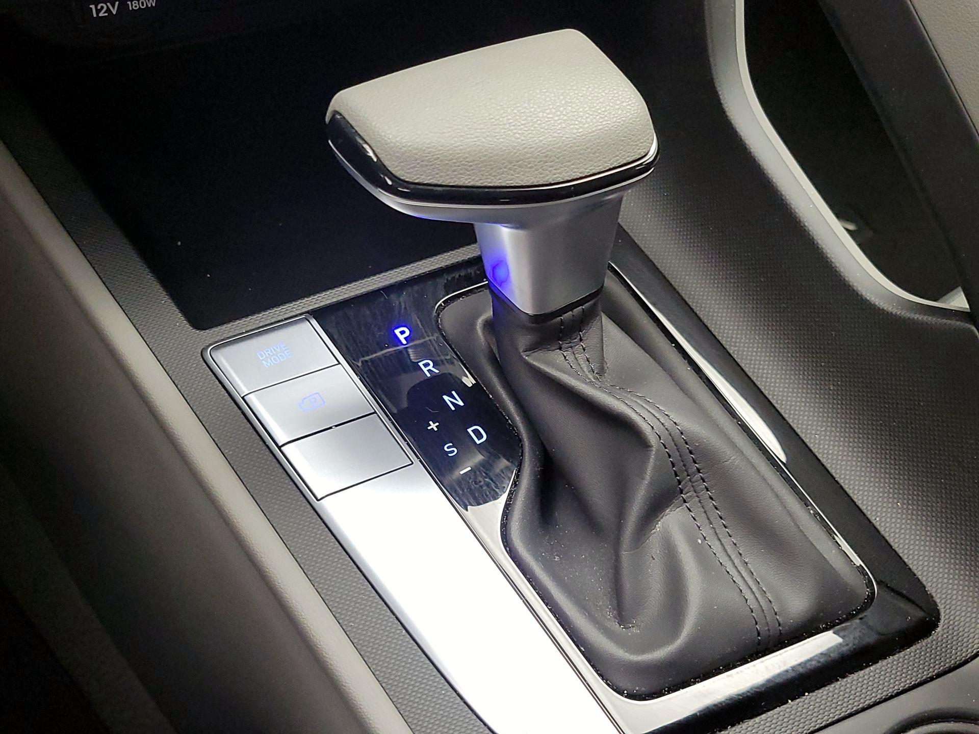 Thumbnail: 2024 Hyundai Elantra - 18
