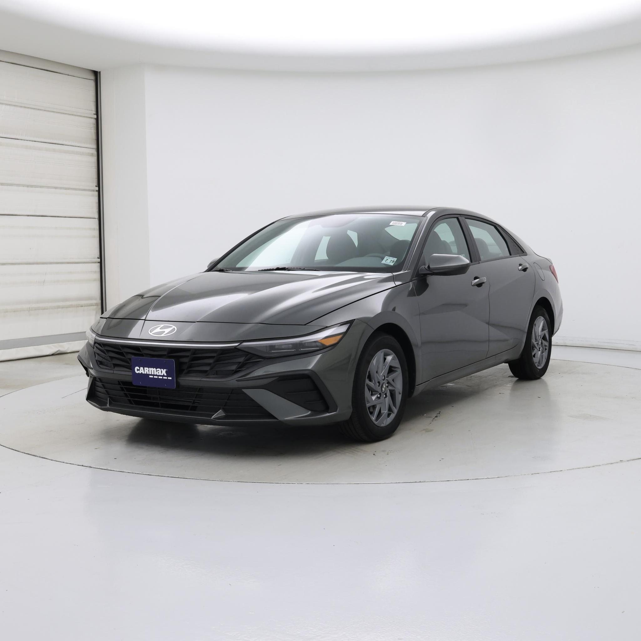 Thumbnail: 2024 Hyundai Elantra - 4