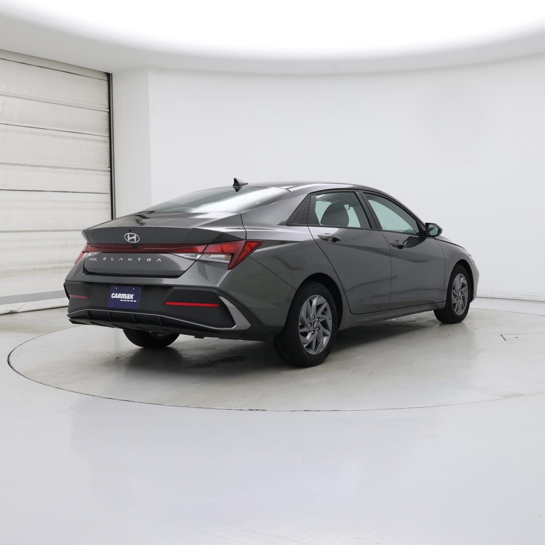 Thumbnail: 2024 Hyundai Elantra - 8