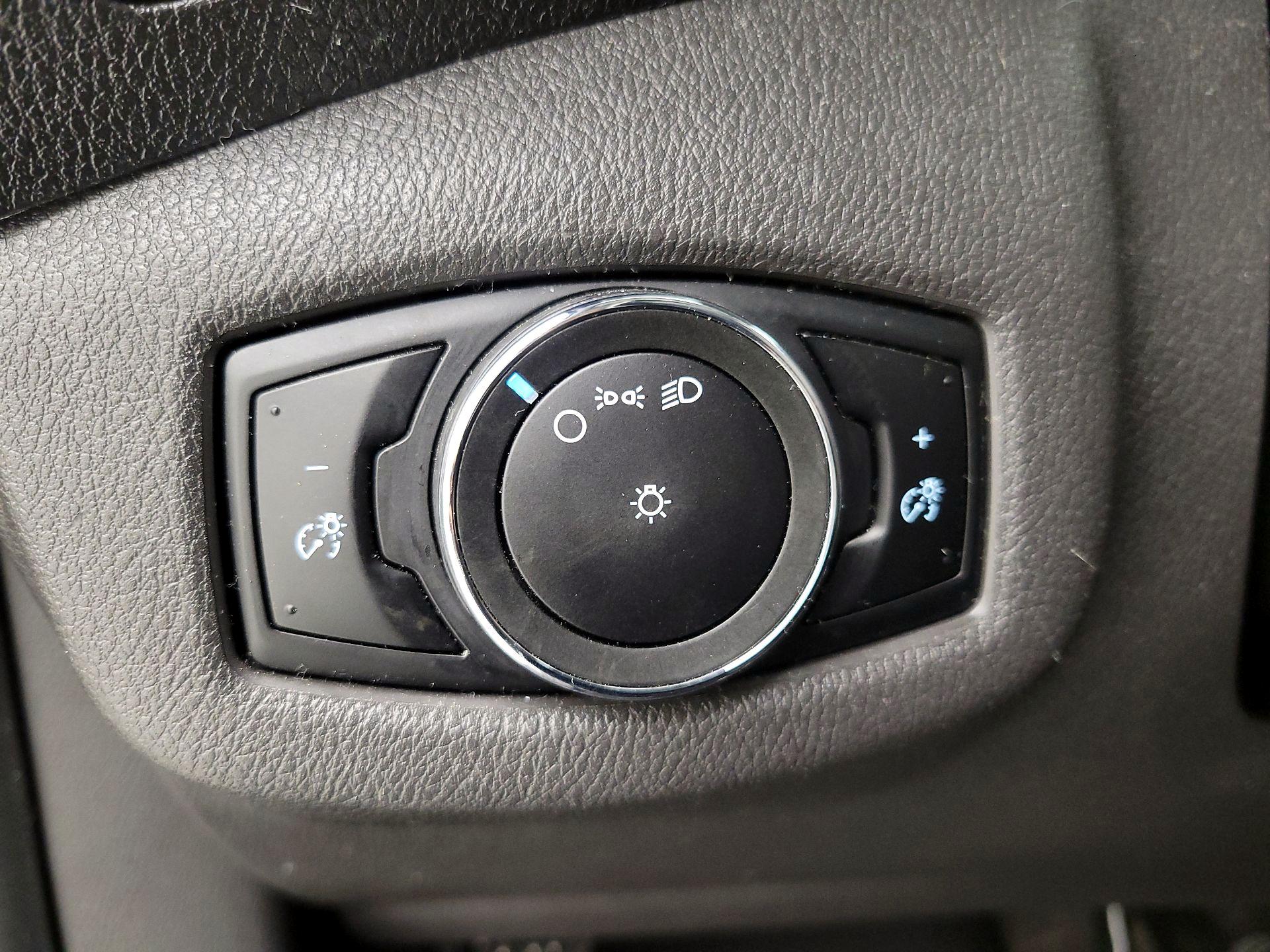 Thumbnail: 2016 Ford Transit Series - 13