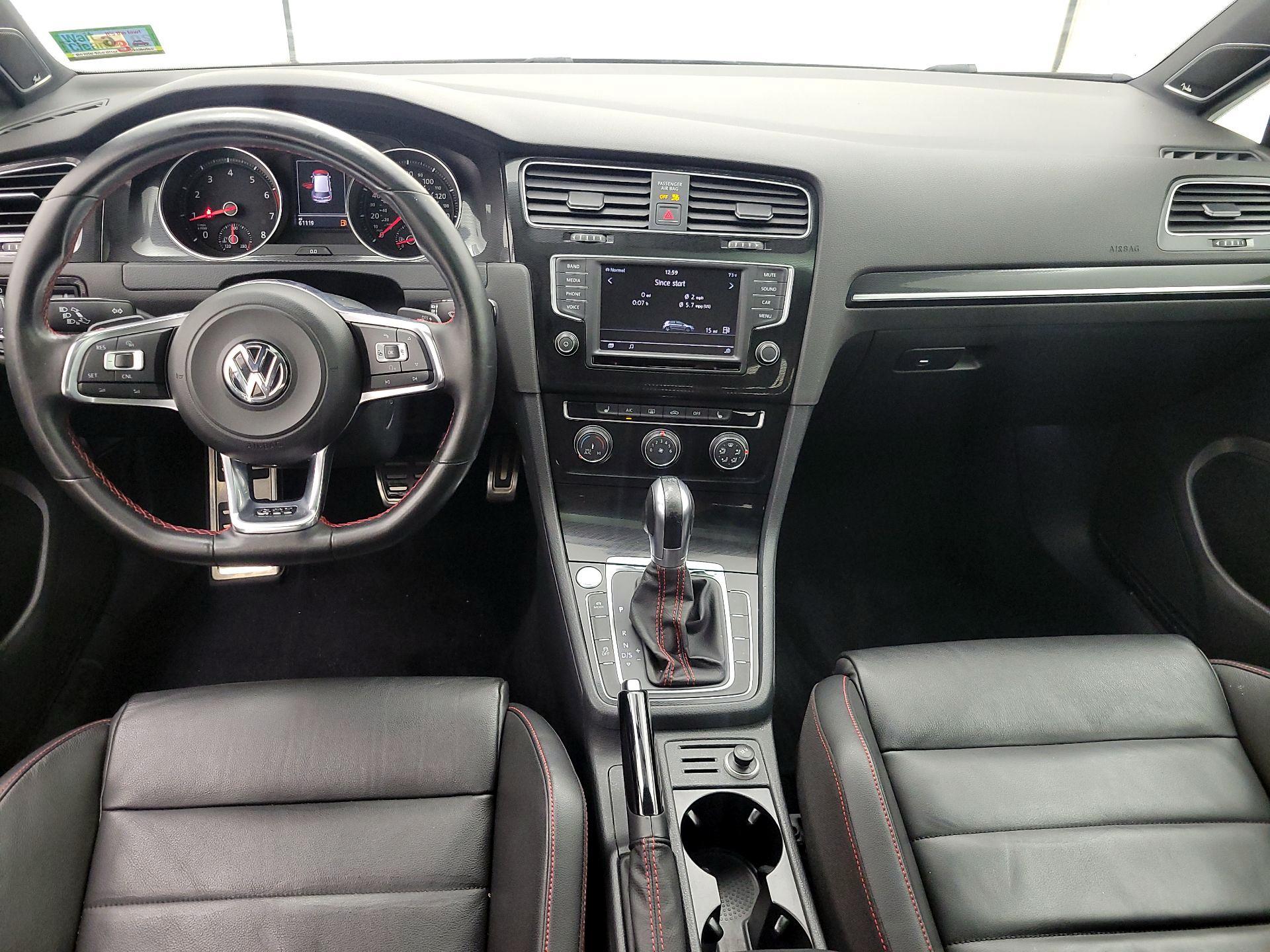 Thumbnail: 2016 Volkswagen Golf - 9