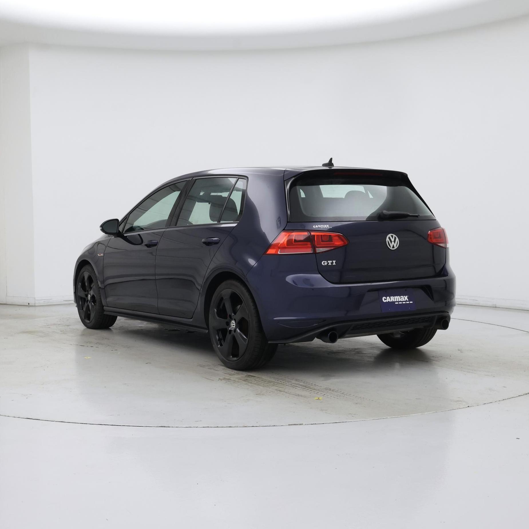 Thumbnail: 2016 Volkswagen Golf - 2