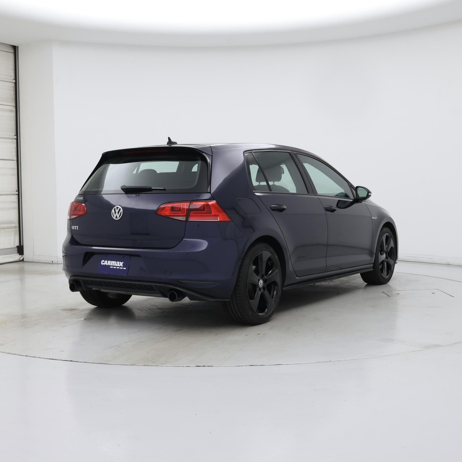 Thumbnail: 2016 Volkswagen Golf - 8