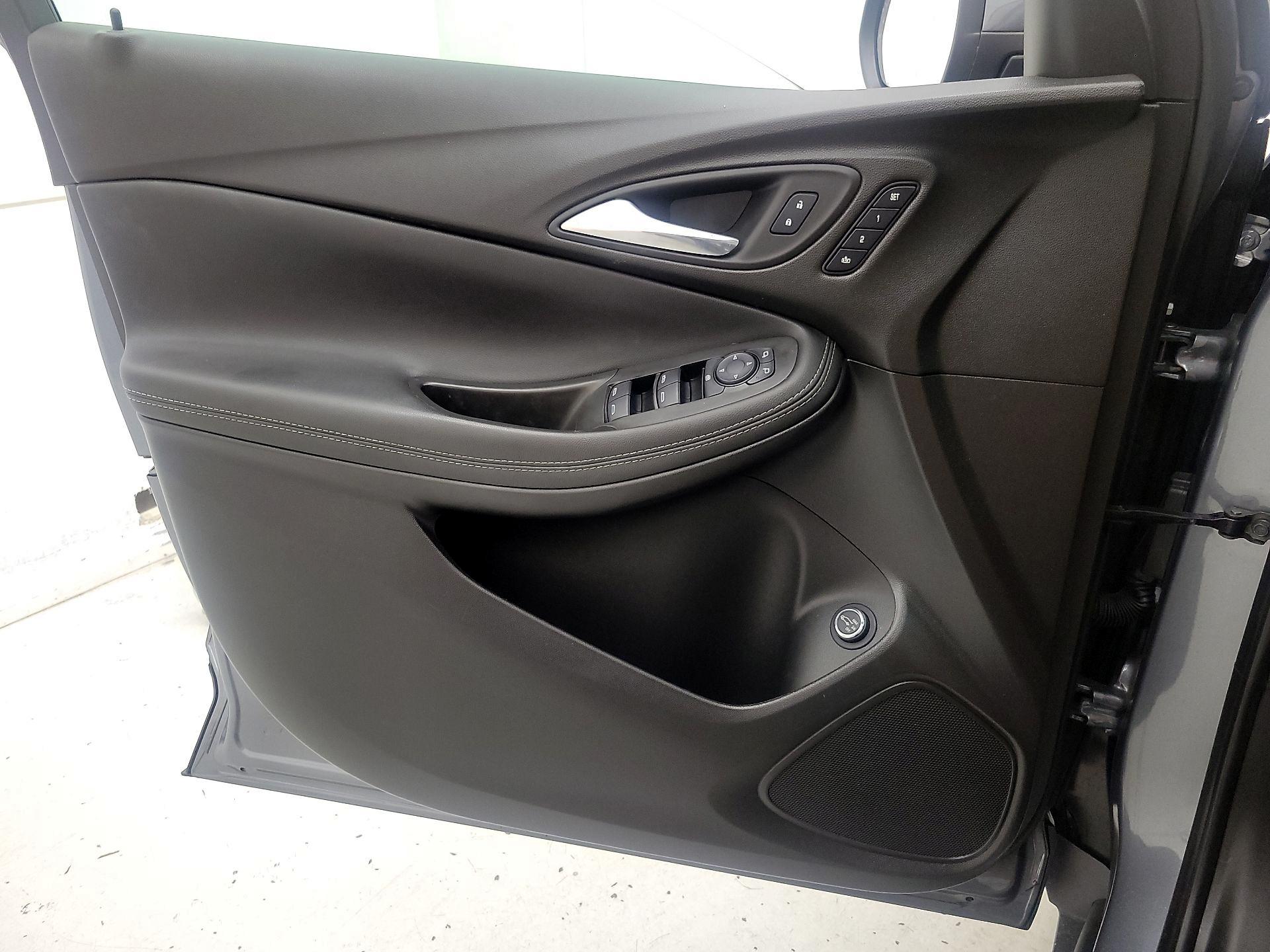 Thumbnail: 2021 Buick Encore GX - 12