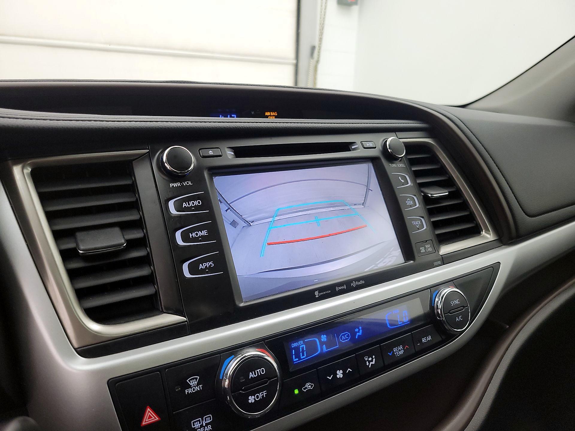 Thumbnail: 2019 Toyota Highlander - 13