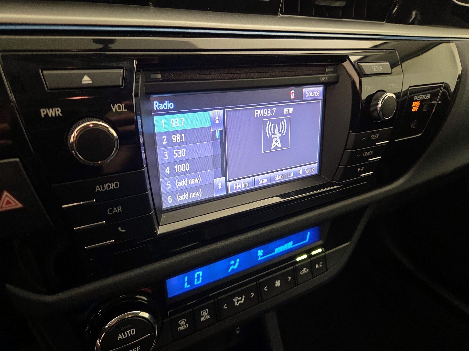 Thumbnail: 2016 Toyota Corolla - 15