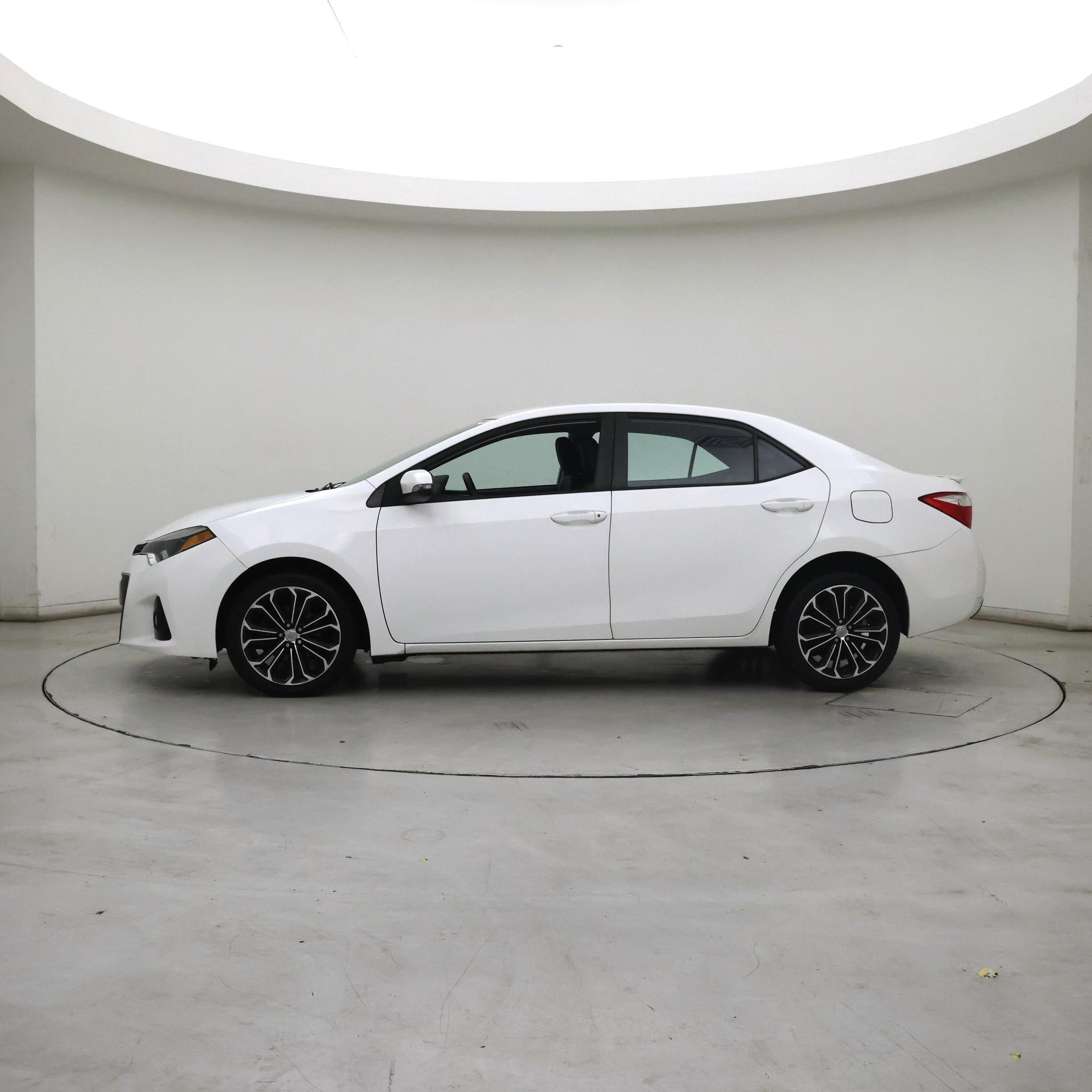 Thumbnail: 2016 Toyota Corolla - 3