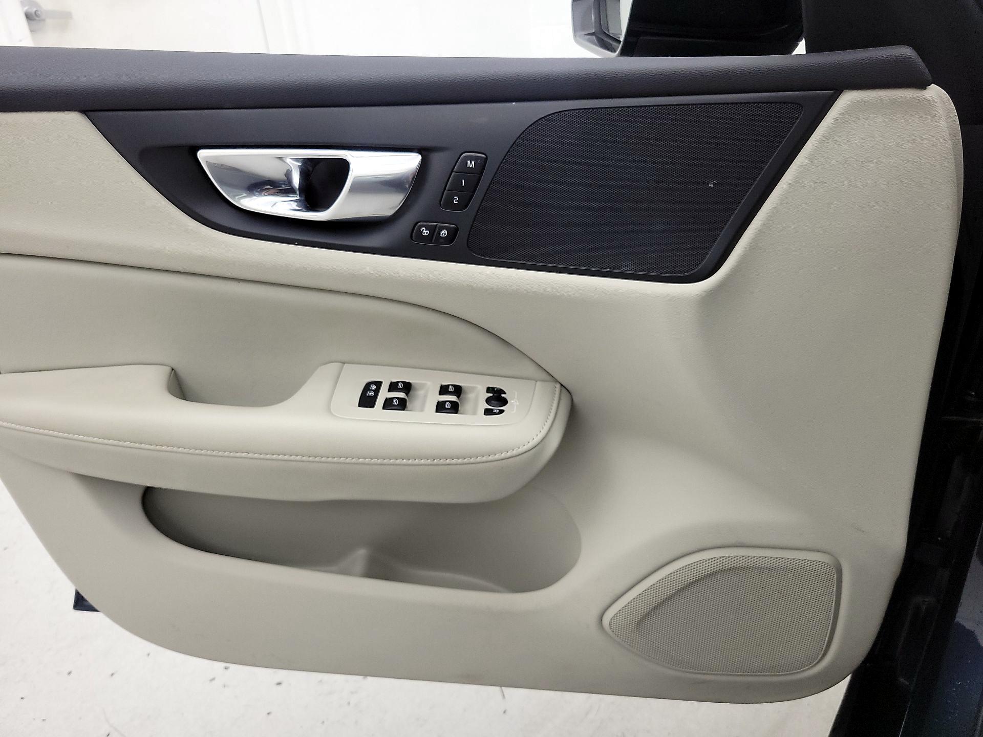 Thumbnail: 2023 Volvo S60 - 12