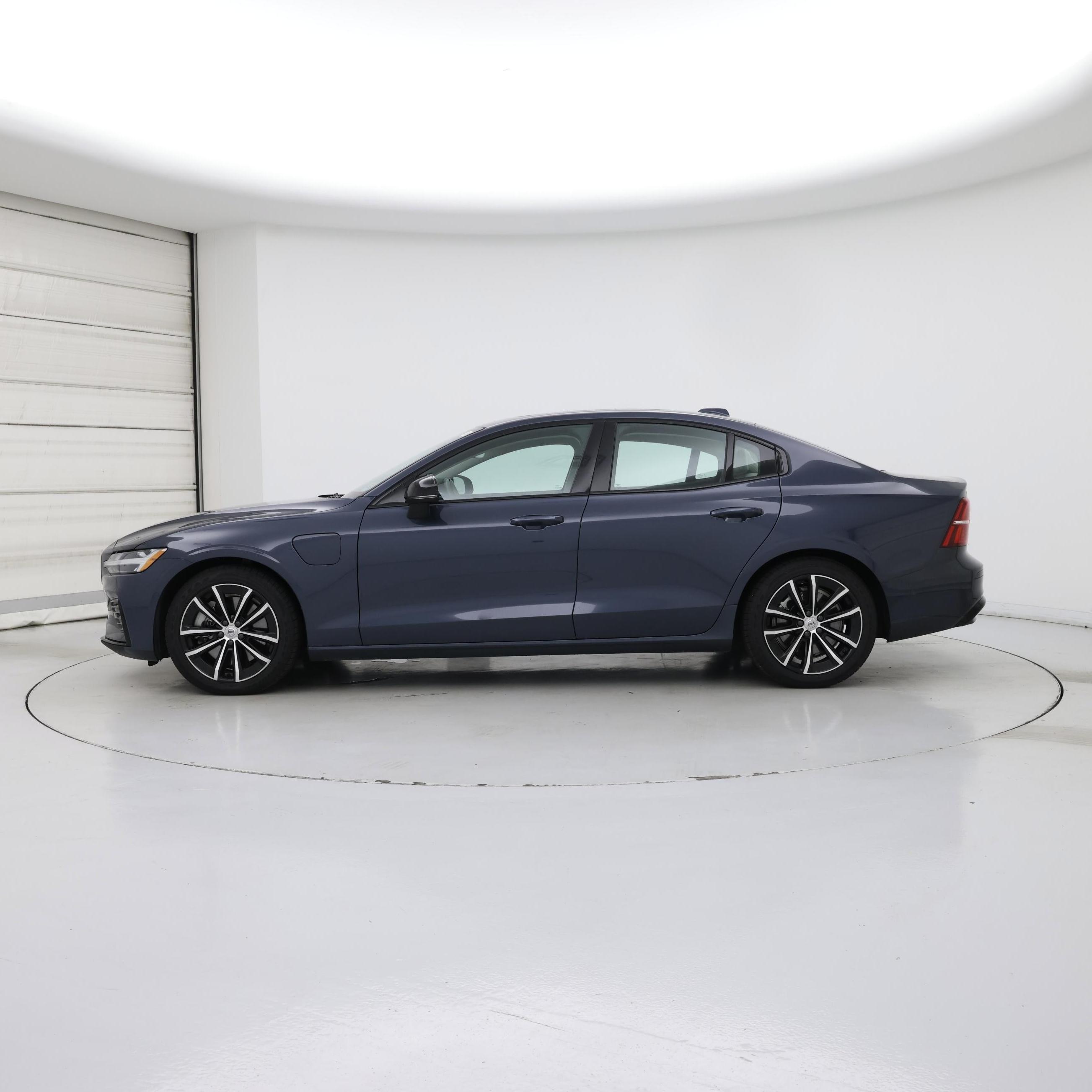 Thumbnail: 2023 Volvo S60 - 3