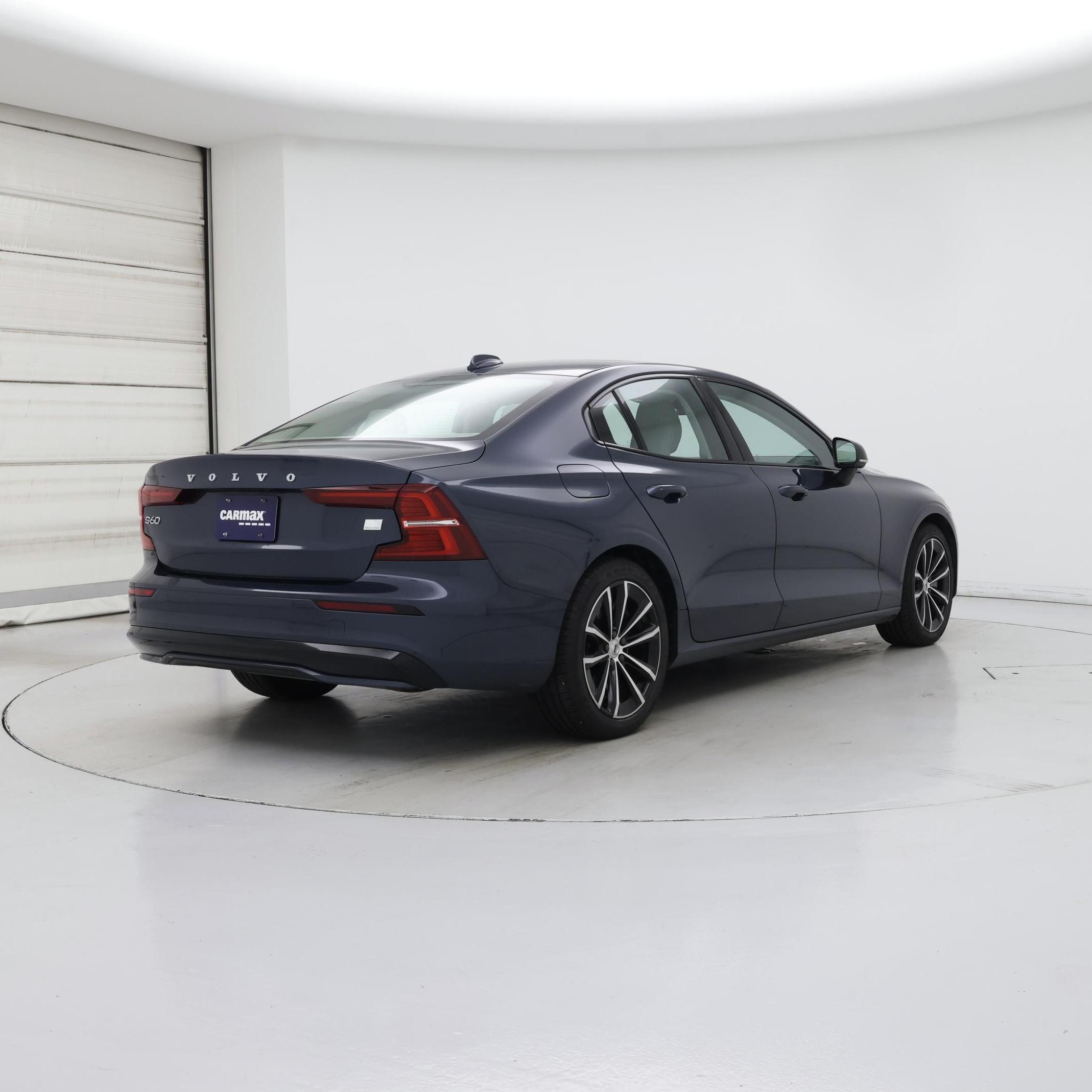 Thumbnail: 2023 Volvo S60 - 8