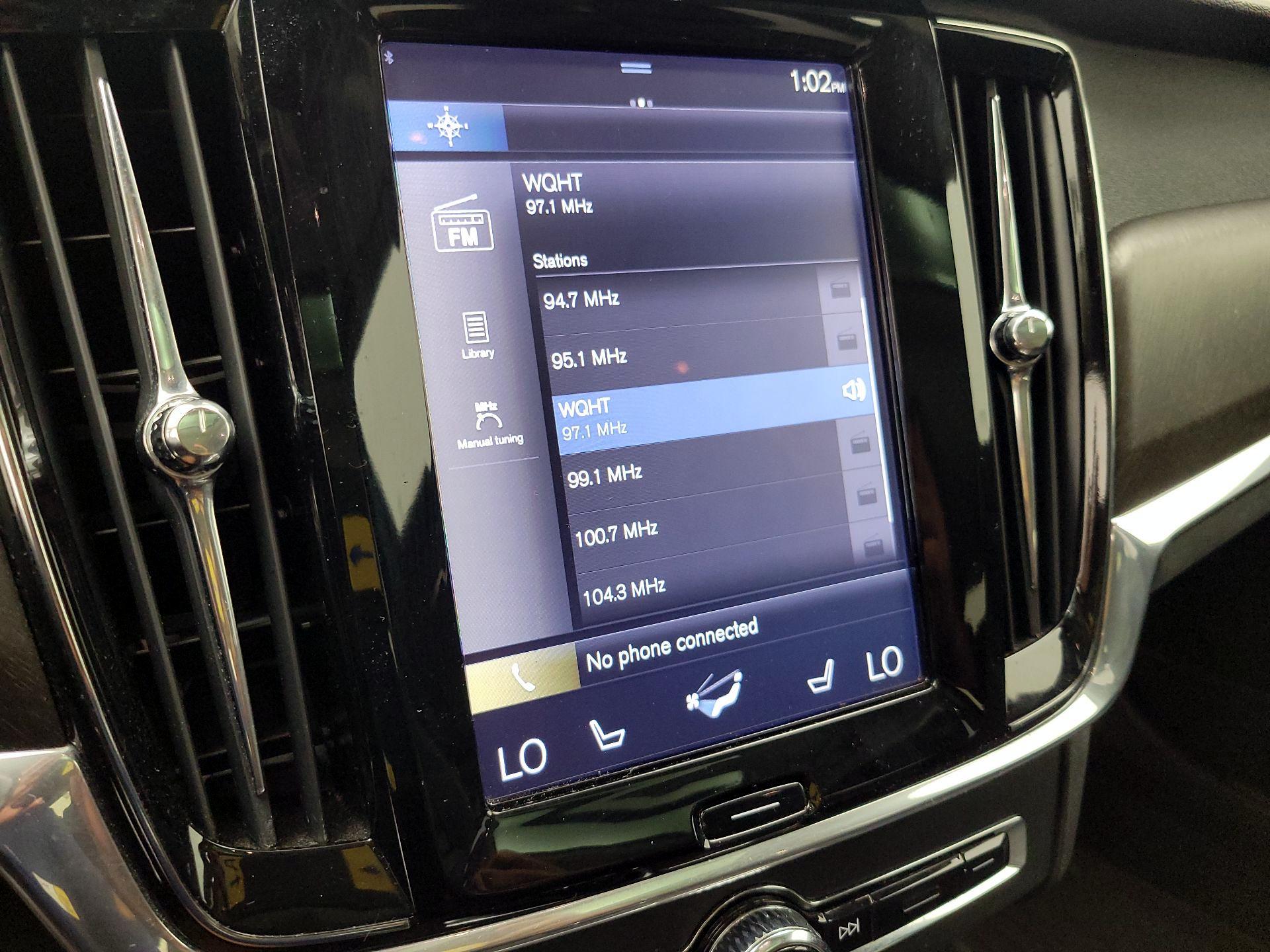 Thumbnail: 2017 Volvo V90 - 16